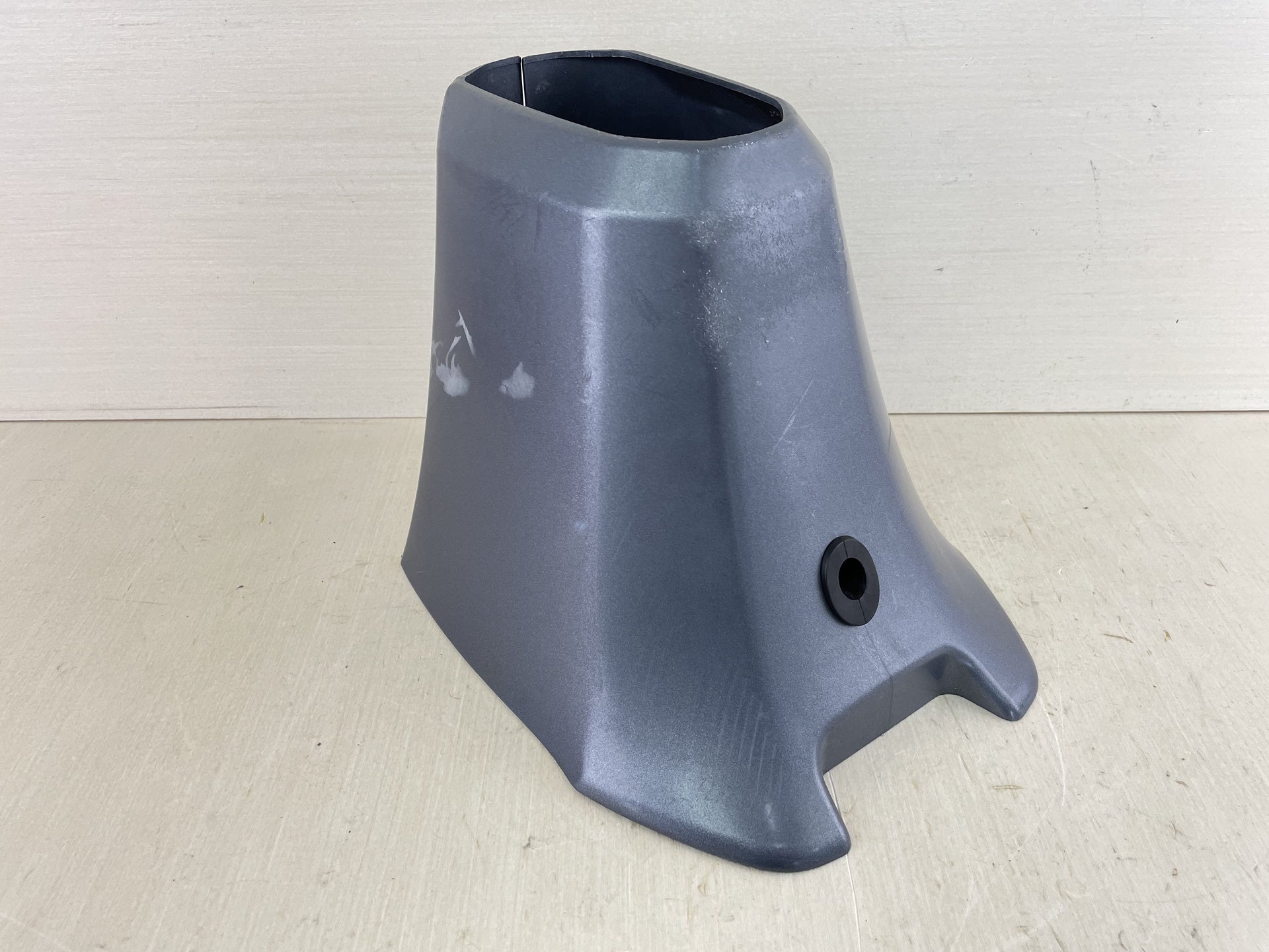 2005 + Yamaha 6 8 HP 4 Stroke Outbard Lower Apron Cover 60R-G2741-00-00