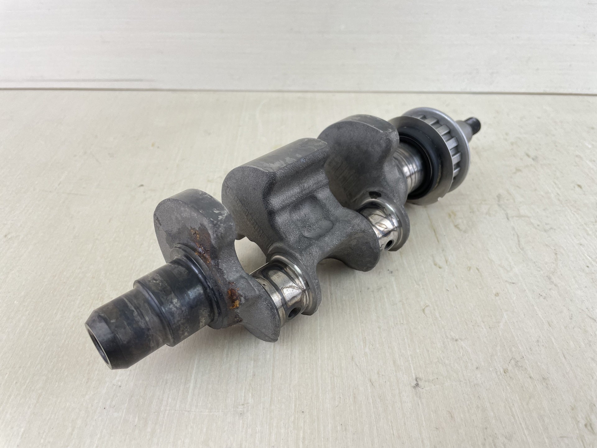 2013 Yamaha 8HP 4 Stroke Outboard Crankshaft Crank Assembly 60R-E1411-00-00