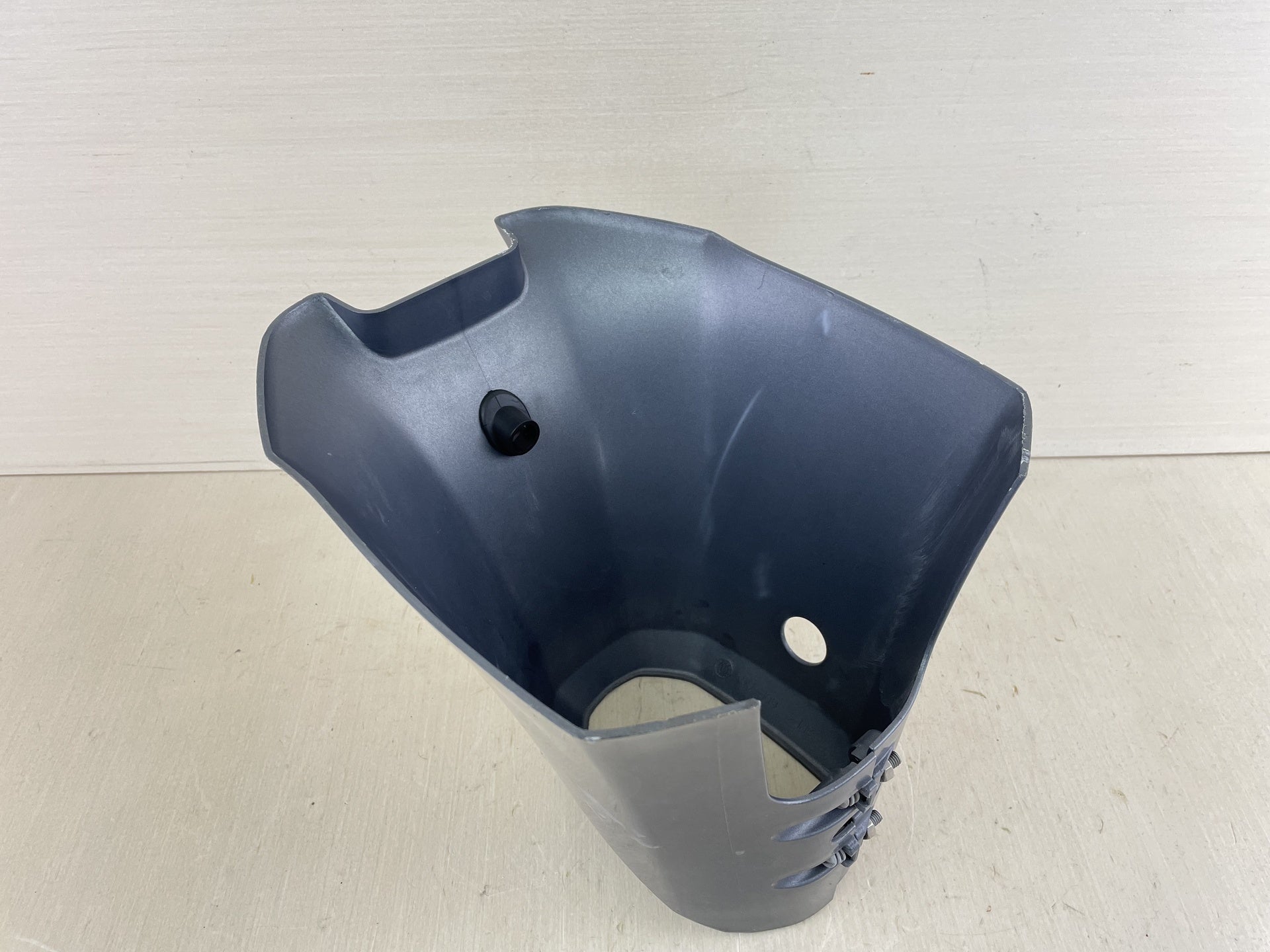 2005 + Yamaha 6 8 HP 4 Stroke Outbard Lower Apron Cover 60R-G2741-00-00