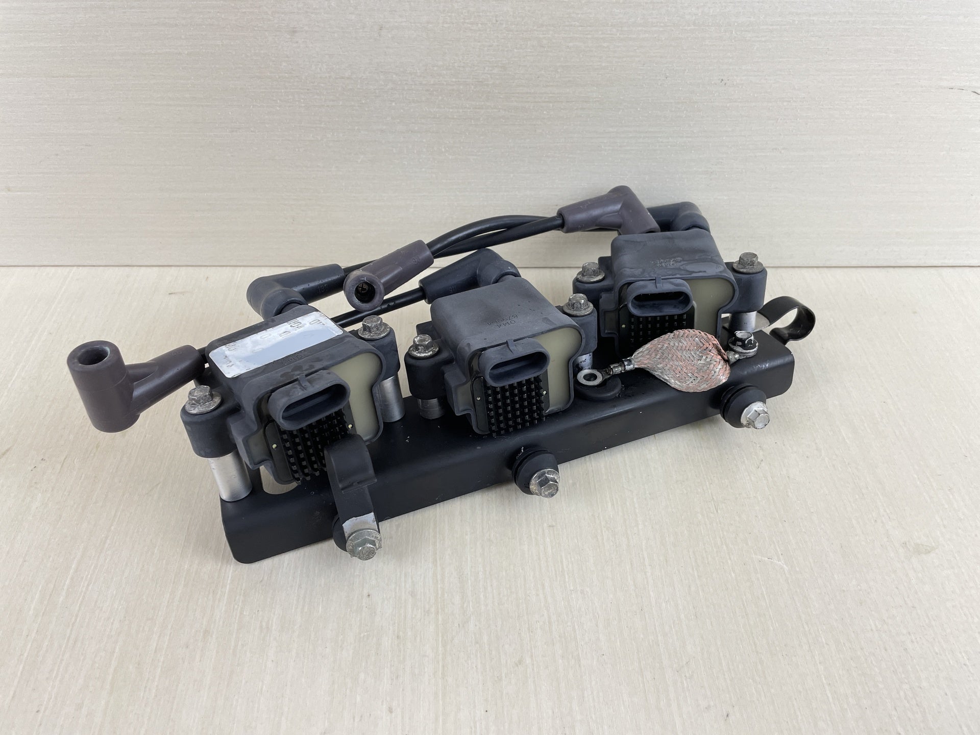 2005 Mercury 40HP 4 Stroke Outboard Ignition Coil Set With Plate 879984T00