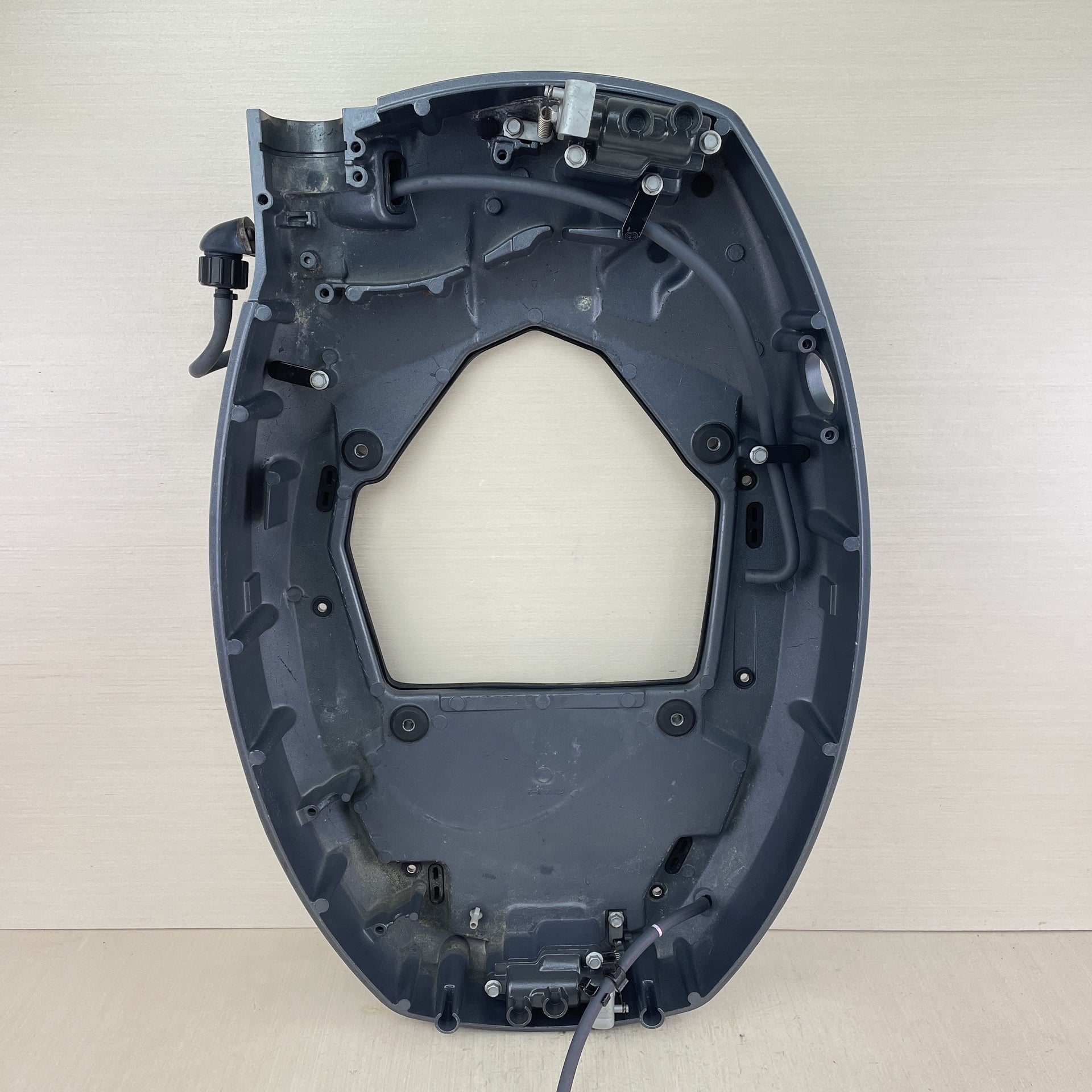 2016 Yamaha 90HP 4 Stroke Outboard Bottom Cowling Assembly 6D8-42710-00-8D