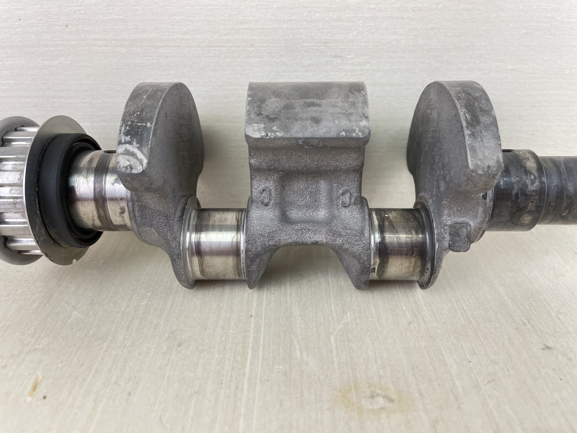2013 Yamaha 8HP 4 Stroke Outboard Crankshaft Crank Assembly 60R-E1411-00-00