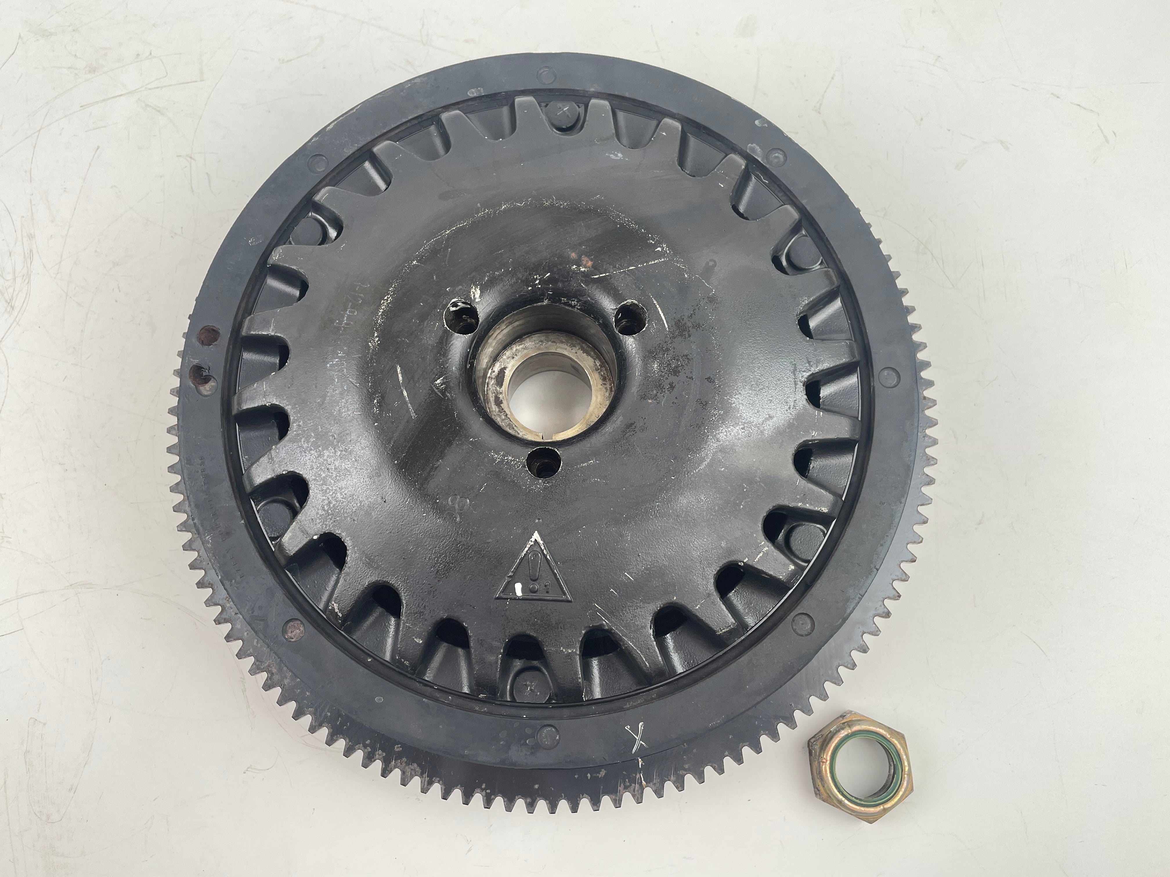 2007 Evinrude 250 HP 2 Stroke Outboard Flywheel 5006646 OEM