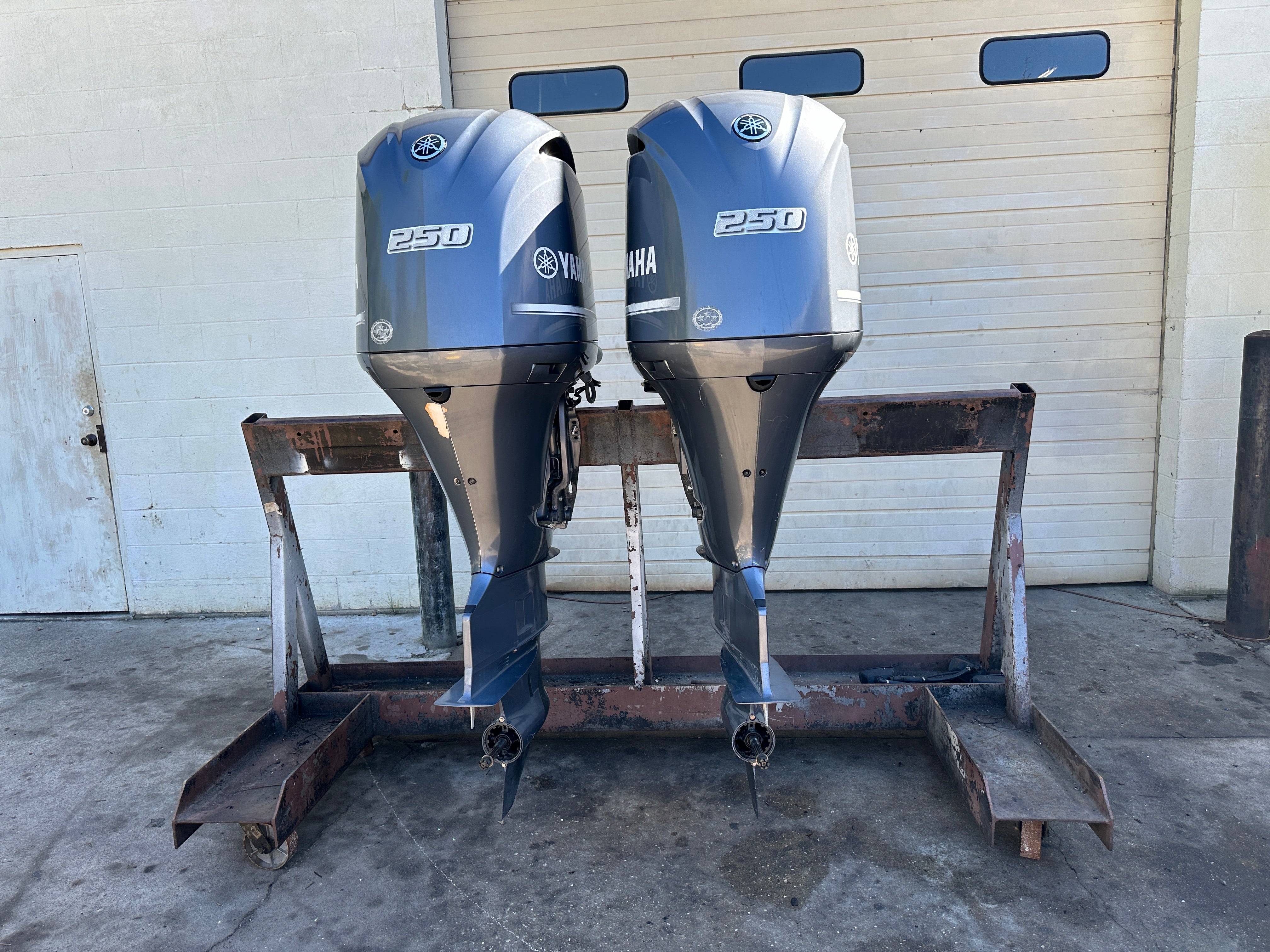 2016 Yamaha F250 250HP 4 Stroke Outboard Pair 30" Shaft W/ Digital Controls