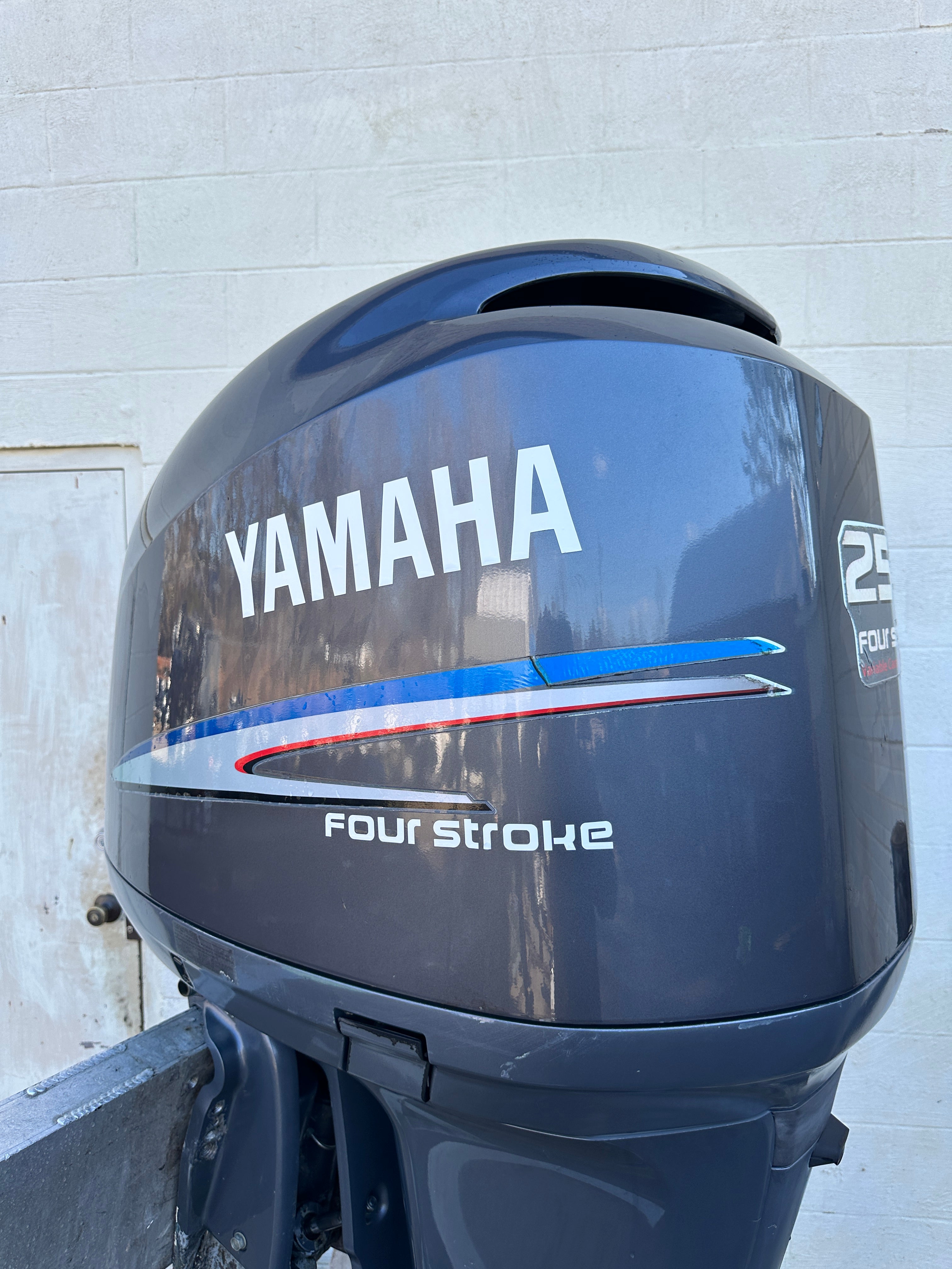 2007 Yamaha 250HP 4 Stroke Outboard Engine 25" XL Shaft W/ Prop