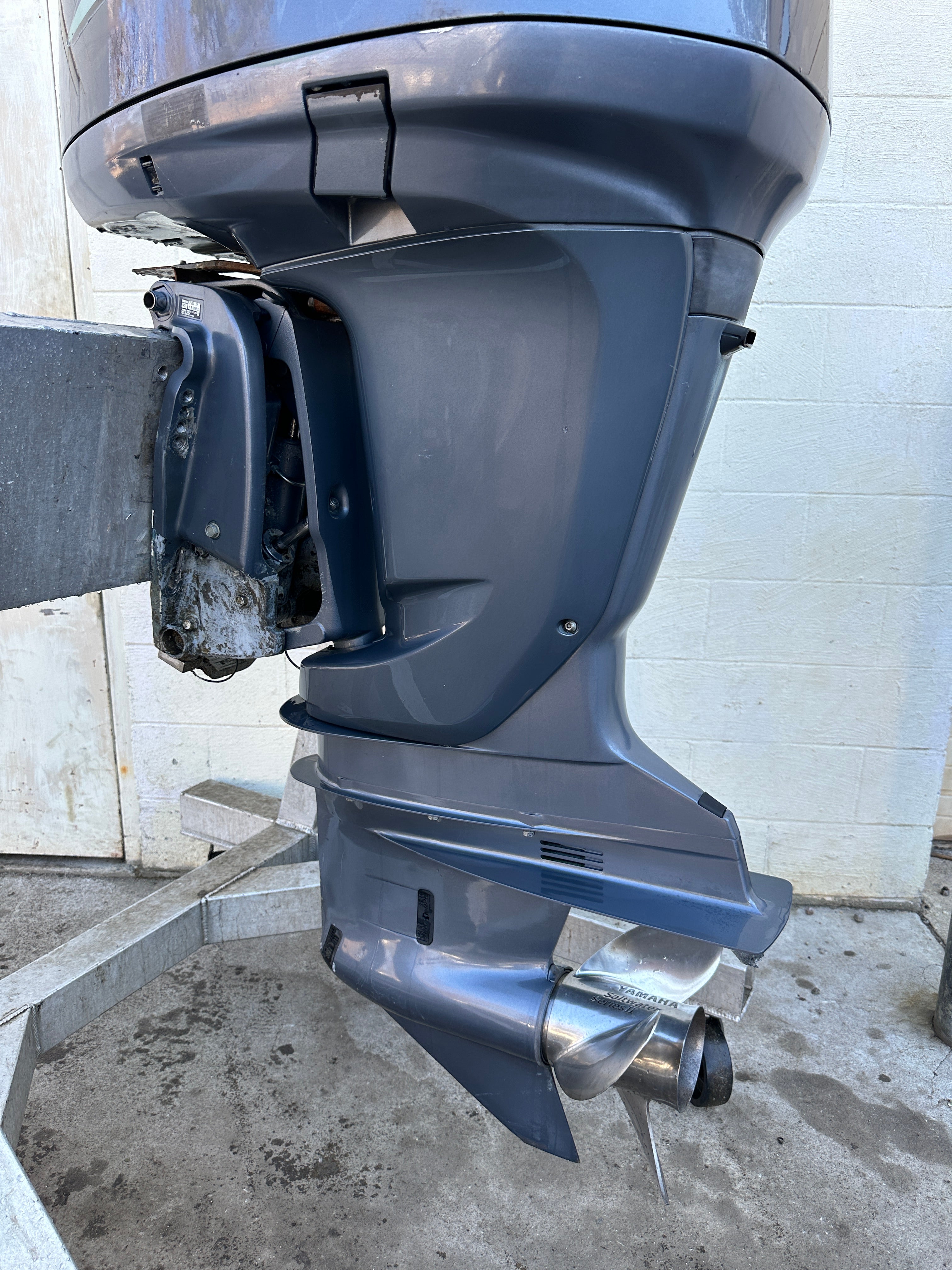 2007 Yamaha 250HP 4 Stroke Outboard Engine 25" XL Shaft W/ Prop