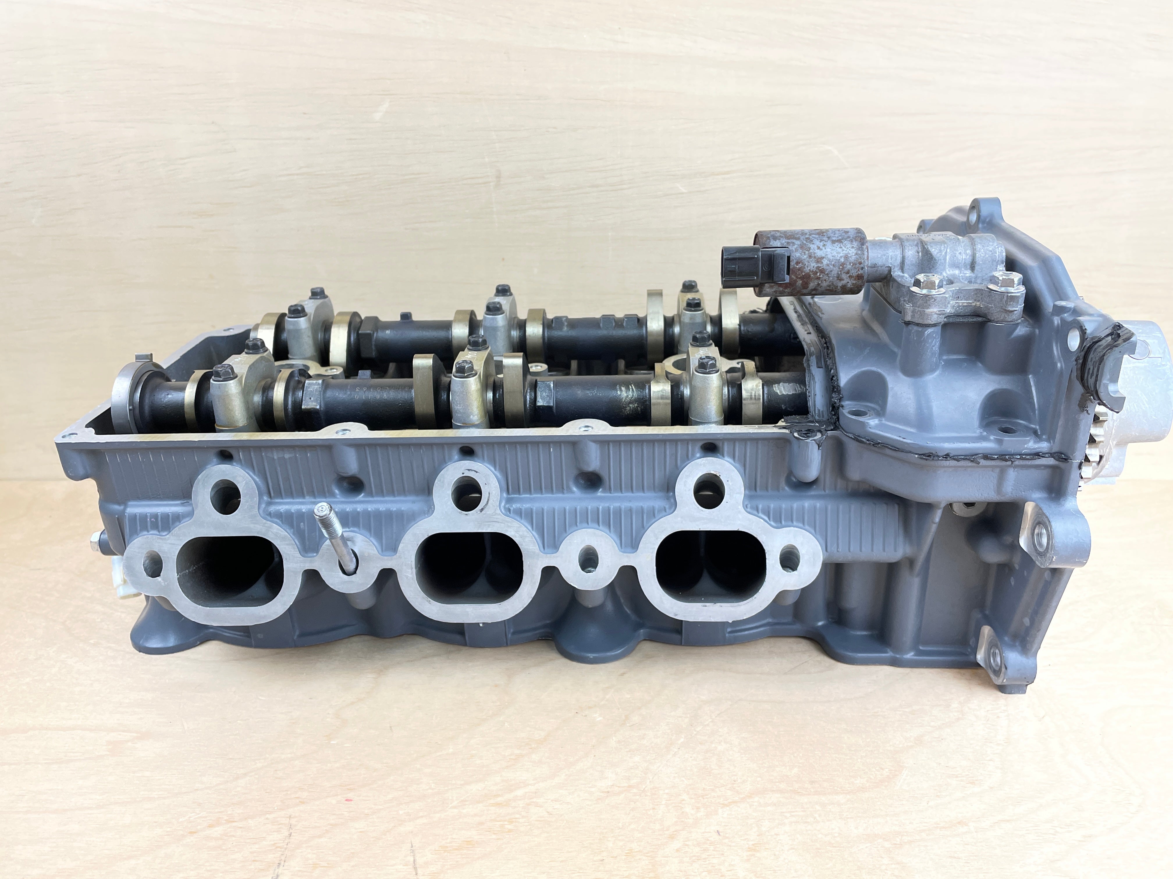 2011 Suzuki DF300 300HP Right Starboard Cylinder Head Assembly 11101-98J03