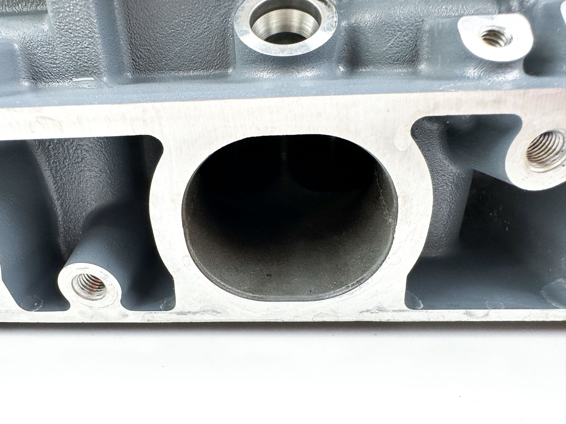 2005 Yamaha 250 HP 4 Stroke Outboard Port Cylinder Head 6P2-W009C-00-1S OEM