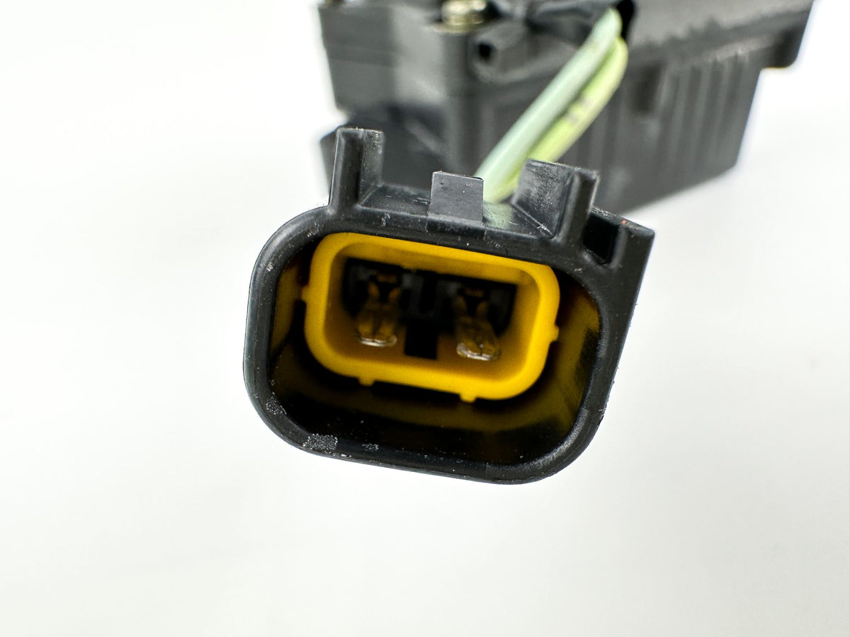 2004 Yamaha 150 HP 2 Stroke Outboard Trim Tilt Relay 68F-81950-01-00 OEM