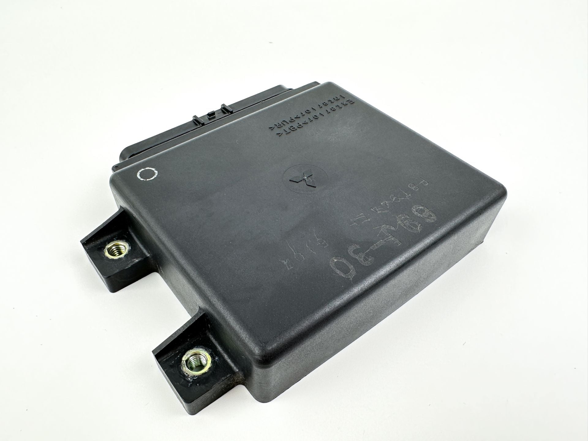 2004 Yamaha 225HP 4 Stroke Engine Control Unit ECU 69J-8591A-30-00 83 Hours