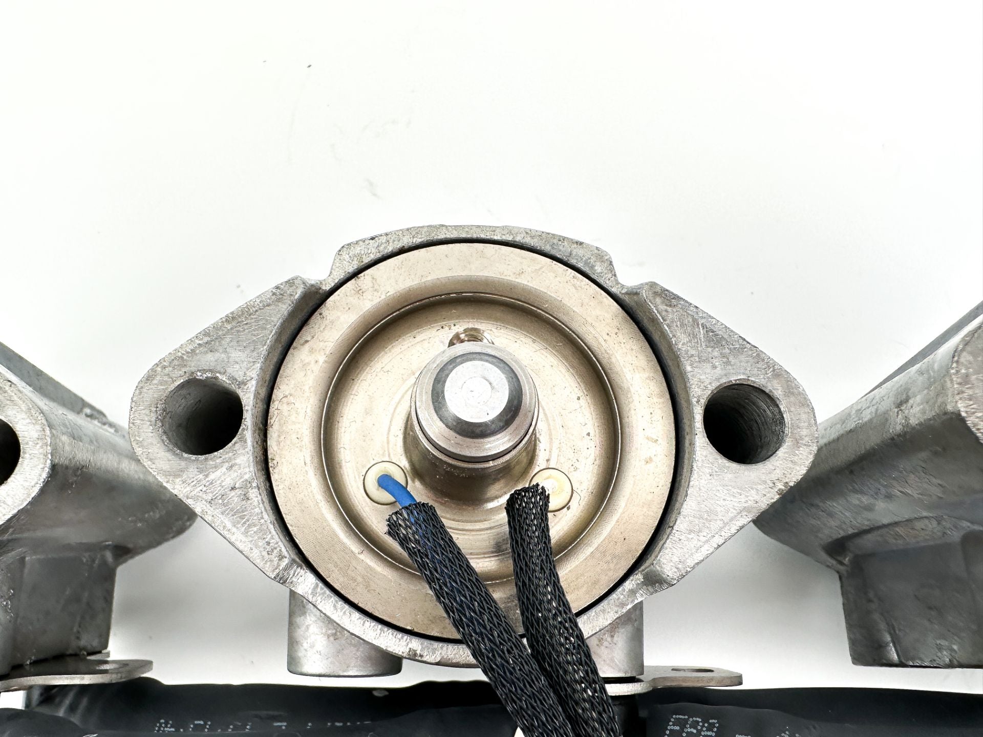 2017 Evinrude 200 HP 2 Stroke Etec Outboard Fuel Injector Set W/ Rail 5007765