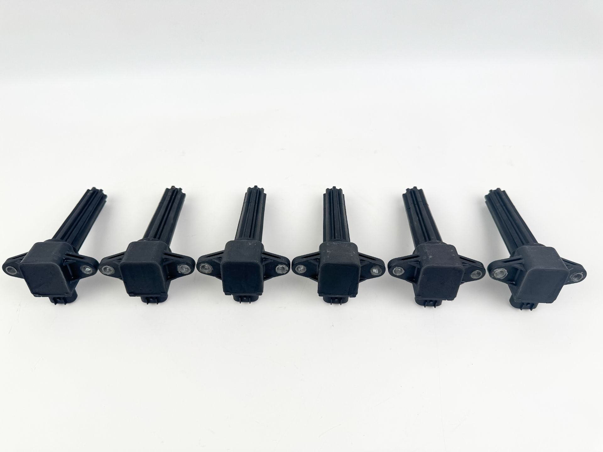 2006 Yamaha 250 HP 4 Stroke Outboard Ignition Coil Set 6P2-82310-00-00 OEM