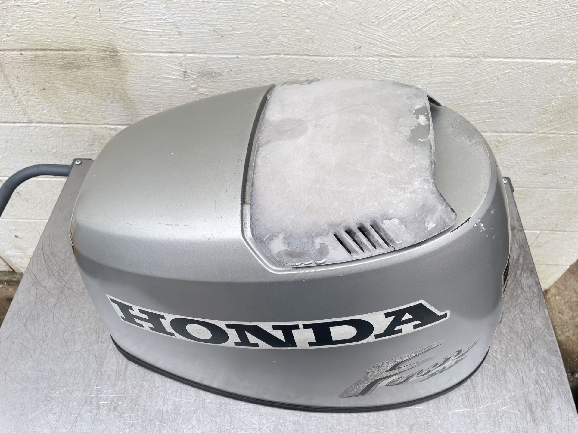 2006 Honda 50 HP 4 Stroke Outboard Top Cowling 63100-ZW4-H01ZA OEM