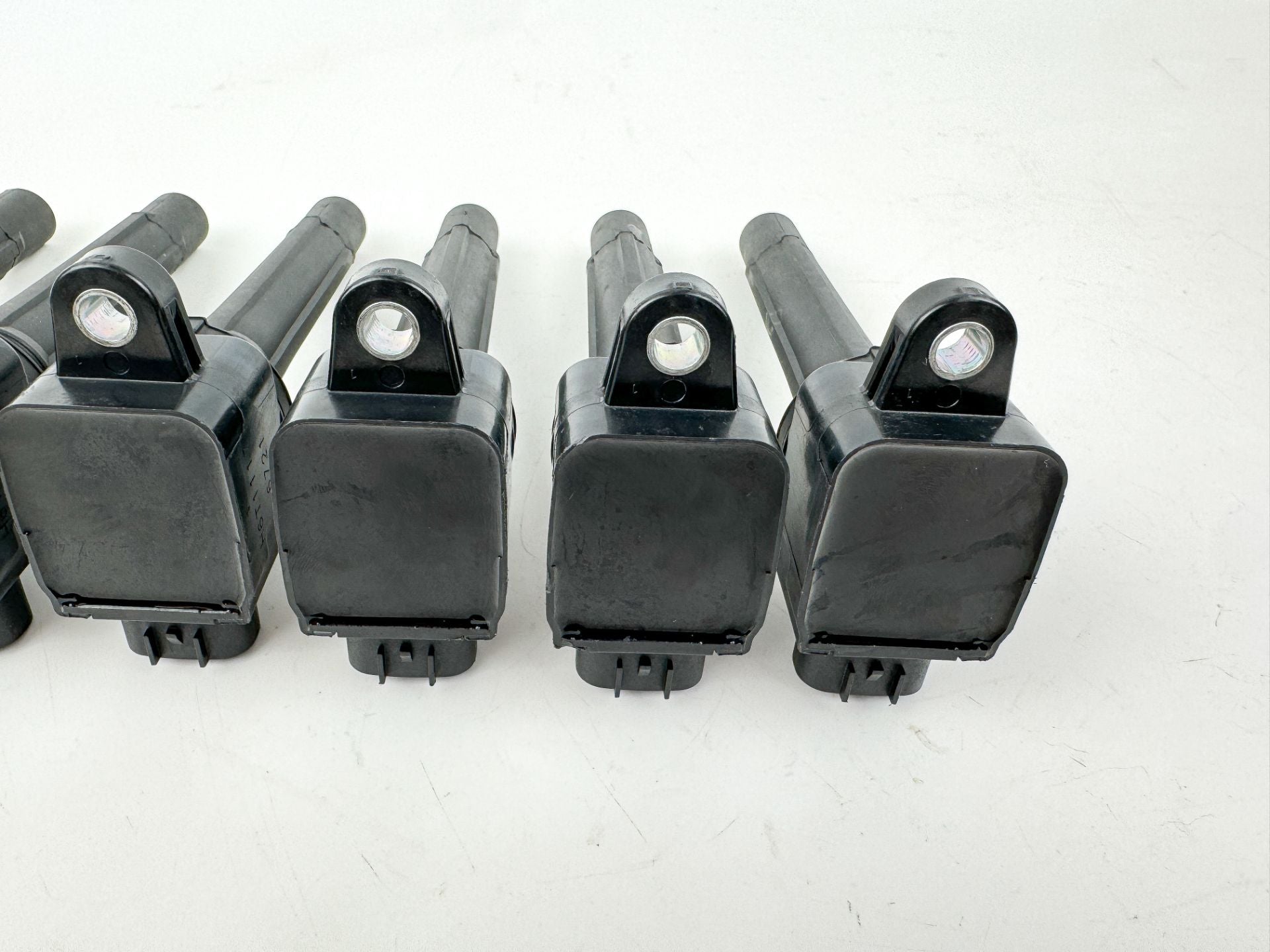 2007 Suzuki 200 HP 4 Stroke Outboard Ignition Coil Set 33410-93J00 OEM