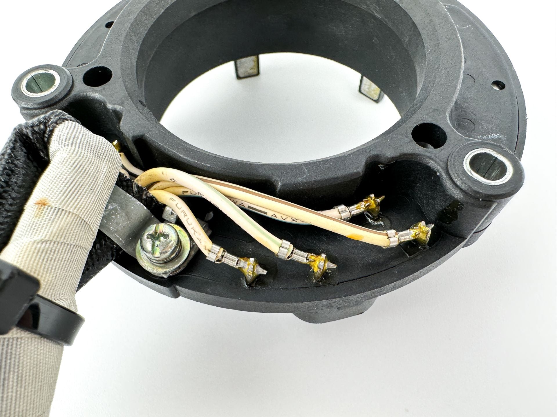 2009 Yamaha 225 HP 2 Stroke Outboard Coil Pulser 60V-85580-10-00 OEM