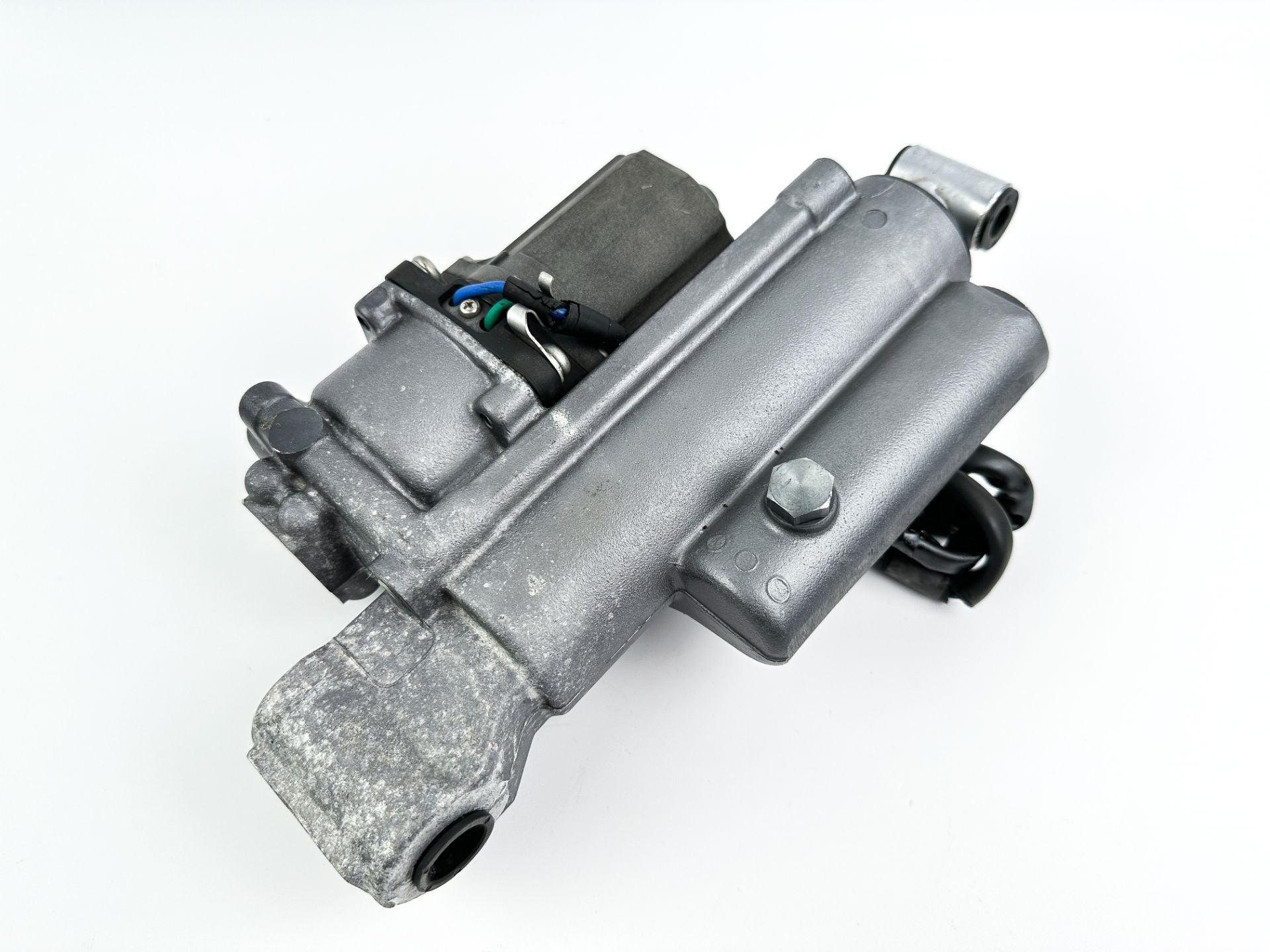 97-03 Honda 40 45 50 HP 4 Stroke Outboard Power Trim Tilt Unit 56000-ZV5-823ZA