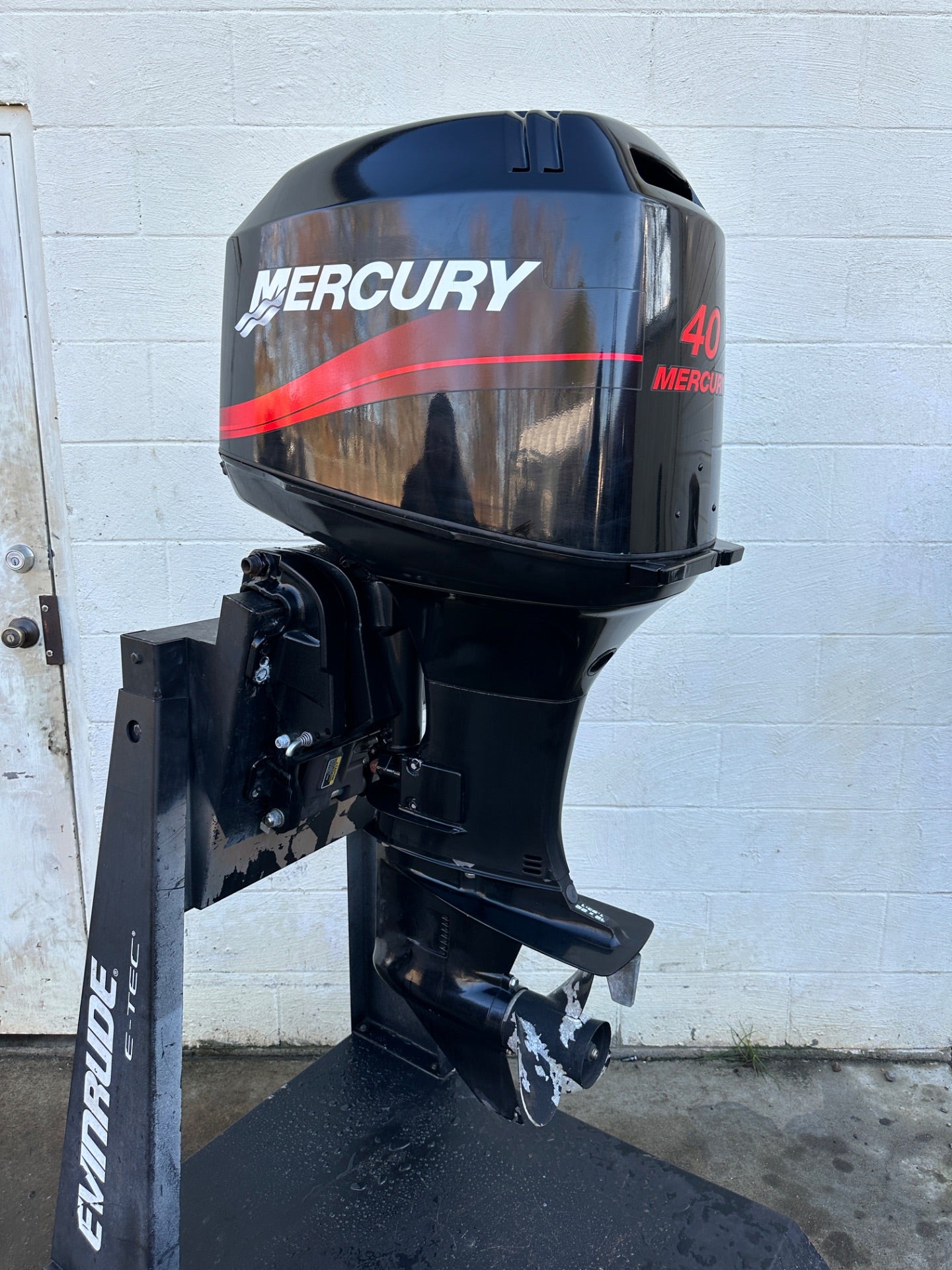 2005 Mercury 40HP 2 Stroke Outboard Engine W/ 15" Short Shaft - Great Condition