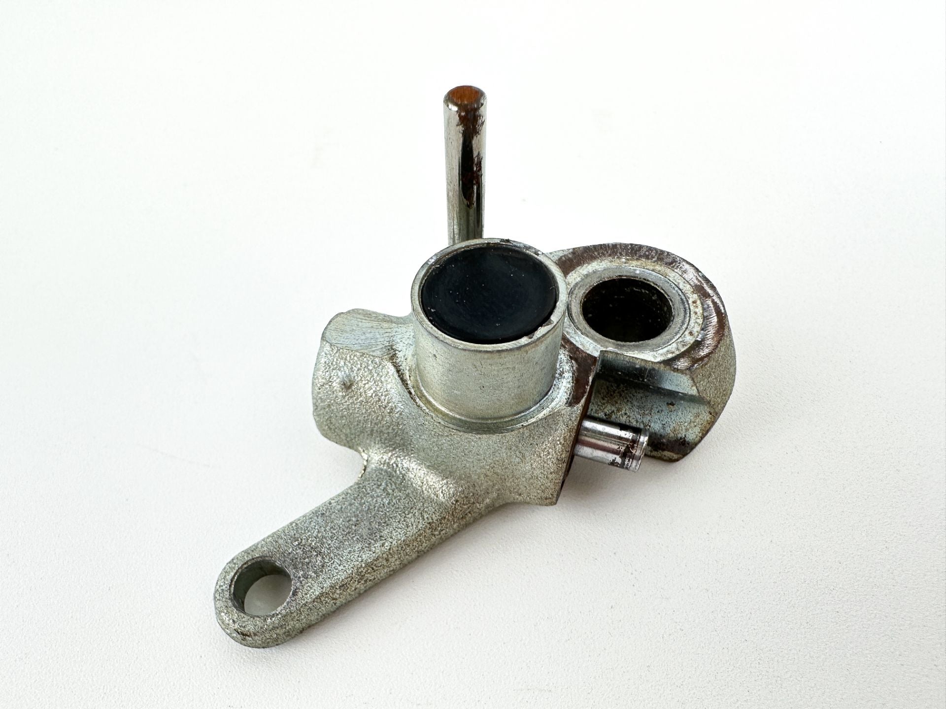 2007 Yamaha 250 HP 4 Stroke Outboard Belt Tensioner 6P2-11590-00-00 OEM