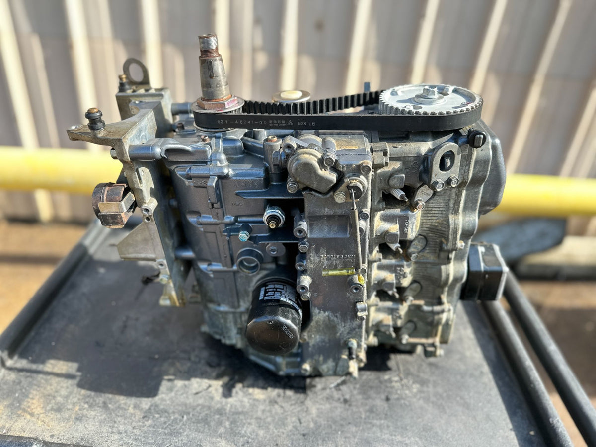 1997 Yamaha 50 HP 4 Stroke Outboard Powerhead 62Y-W009A-11-4D OEM