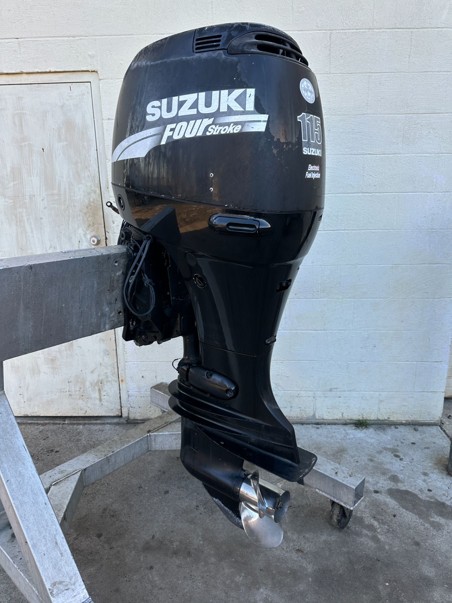 2005 Suzuki 115 HP 4 Stroke Outboard Engine Complete OEM