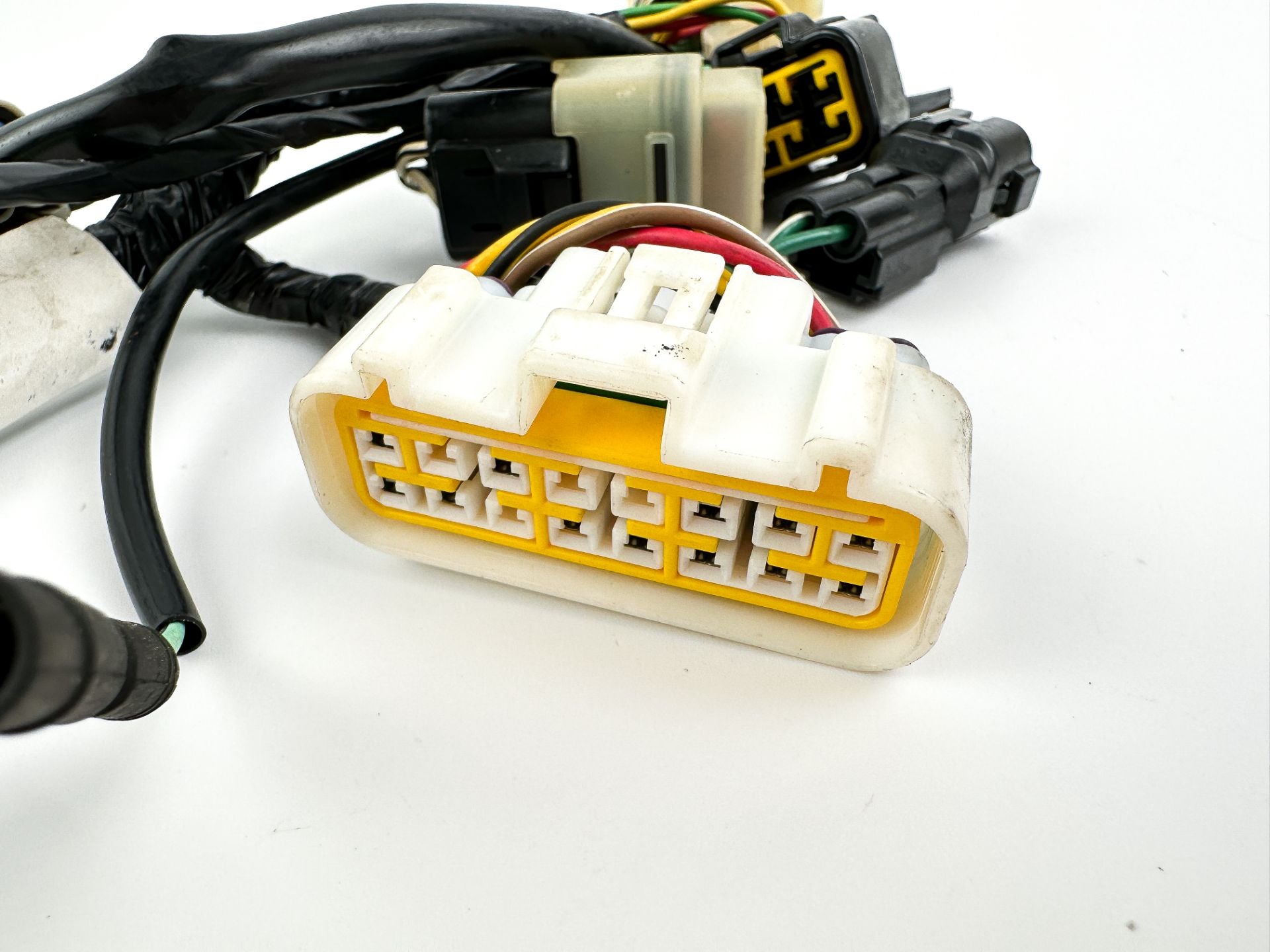 2004 Honda 40 HP 4 Stroke Outboard Engine Wire Harness 32520-ZW4-H10 OEM