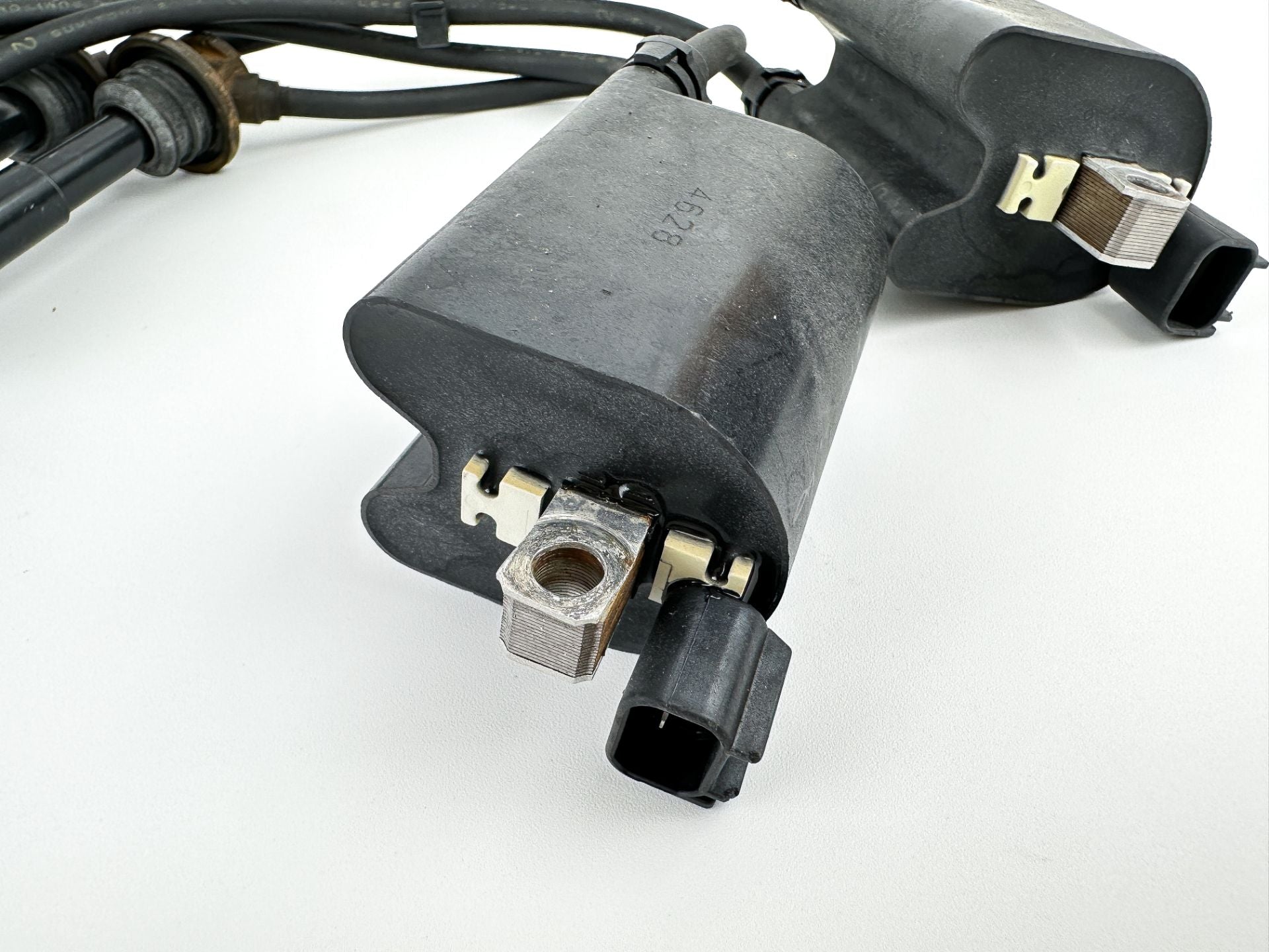 2005 Suzuki 115 HP 4 Stroke Outboard Ignition Coil Set 33410-90J00 OEM