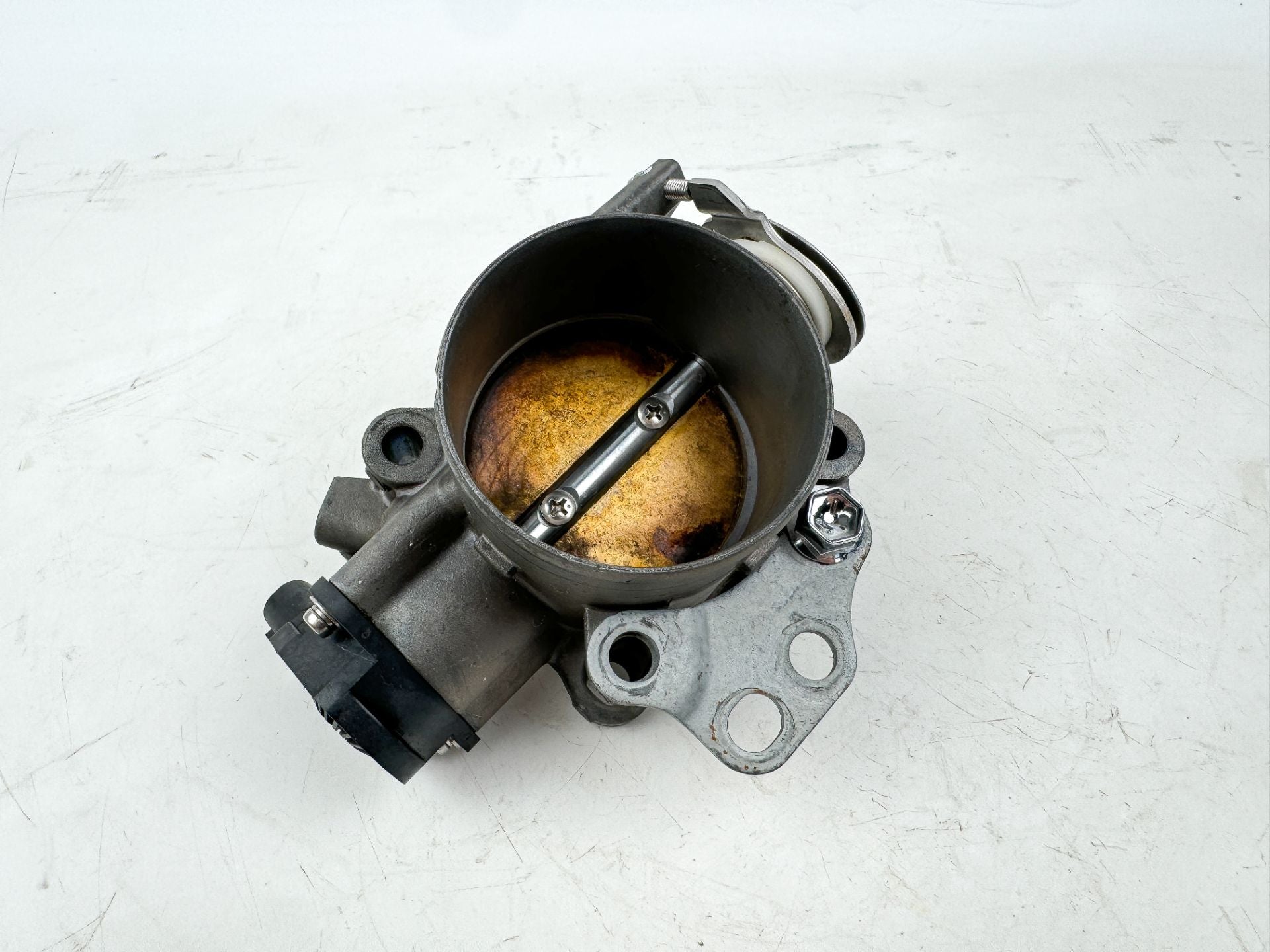 2019 Suzuki 150 HP 4 Stroke Outboard Throttle Body Assembly 13300-96J00 OEM