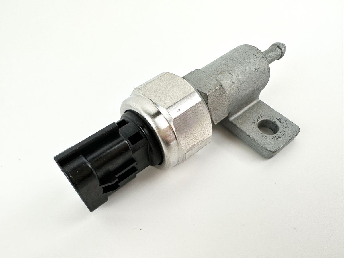 Yamaha Outboard Water Pressure Sensor With Adapter 6AW-8366B-00-00