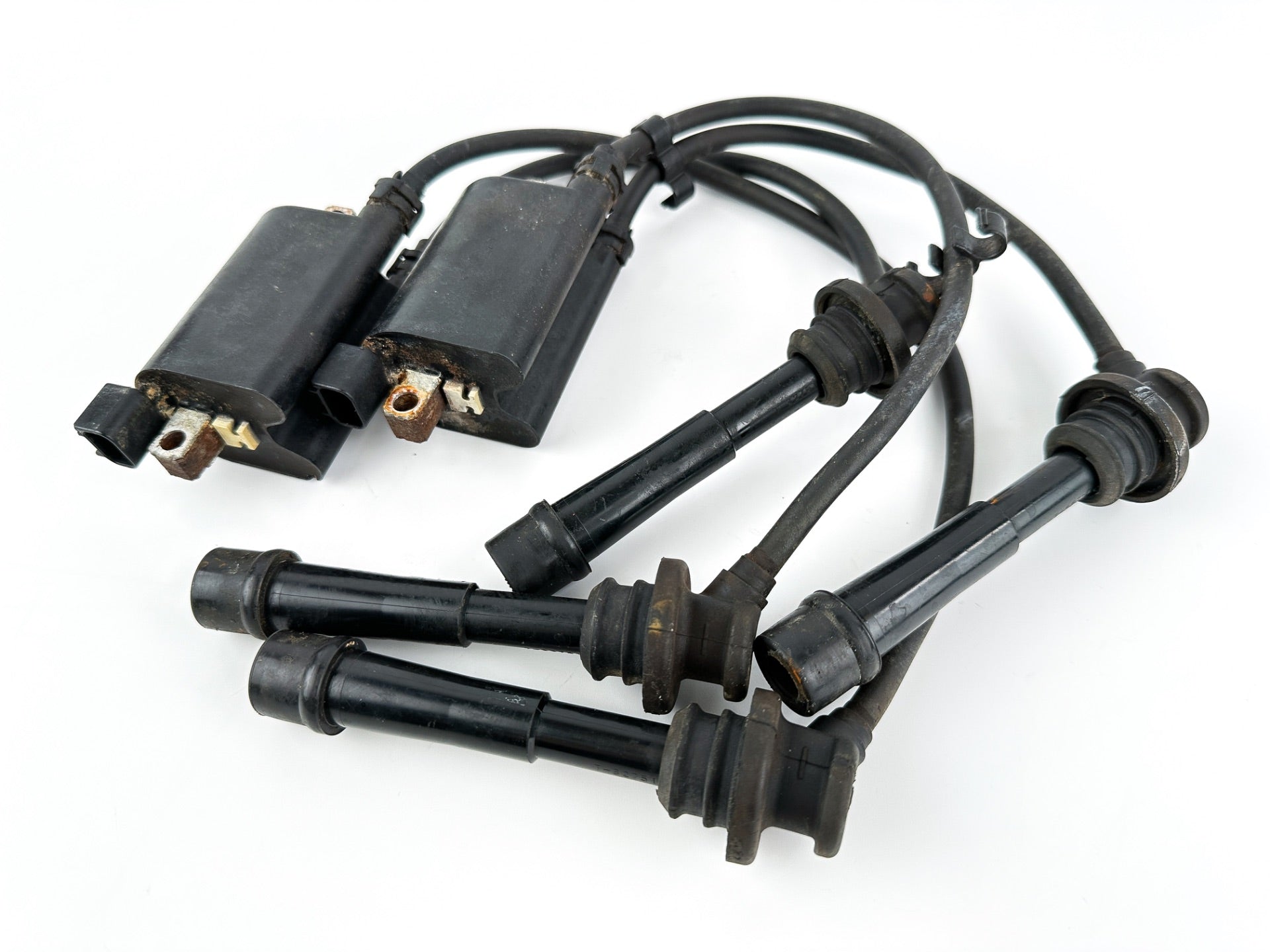 2002 Suzuki 140 HP 4 Stroke Outboard Ignition Coil Set 33410-90J00 OEM