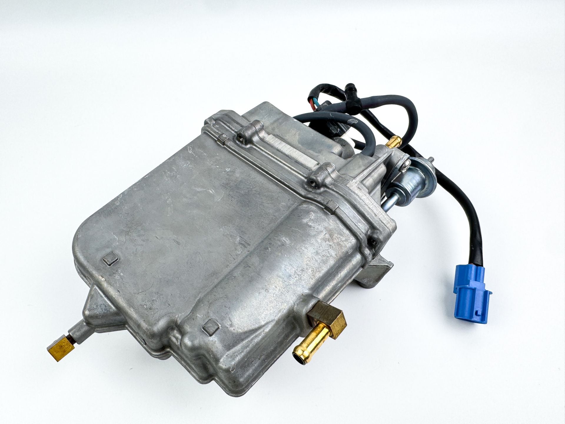 2016 Yamaha 150 HP 4 Stroke Outboard VST Float Chamber Assembly Cleaned & Tested