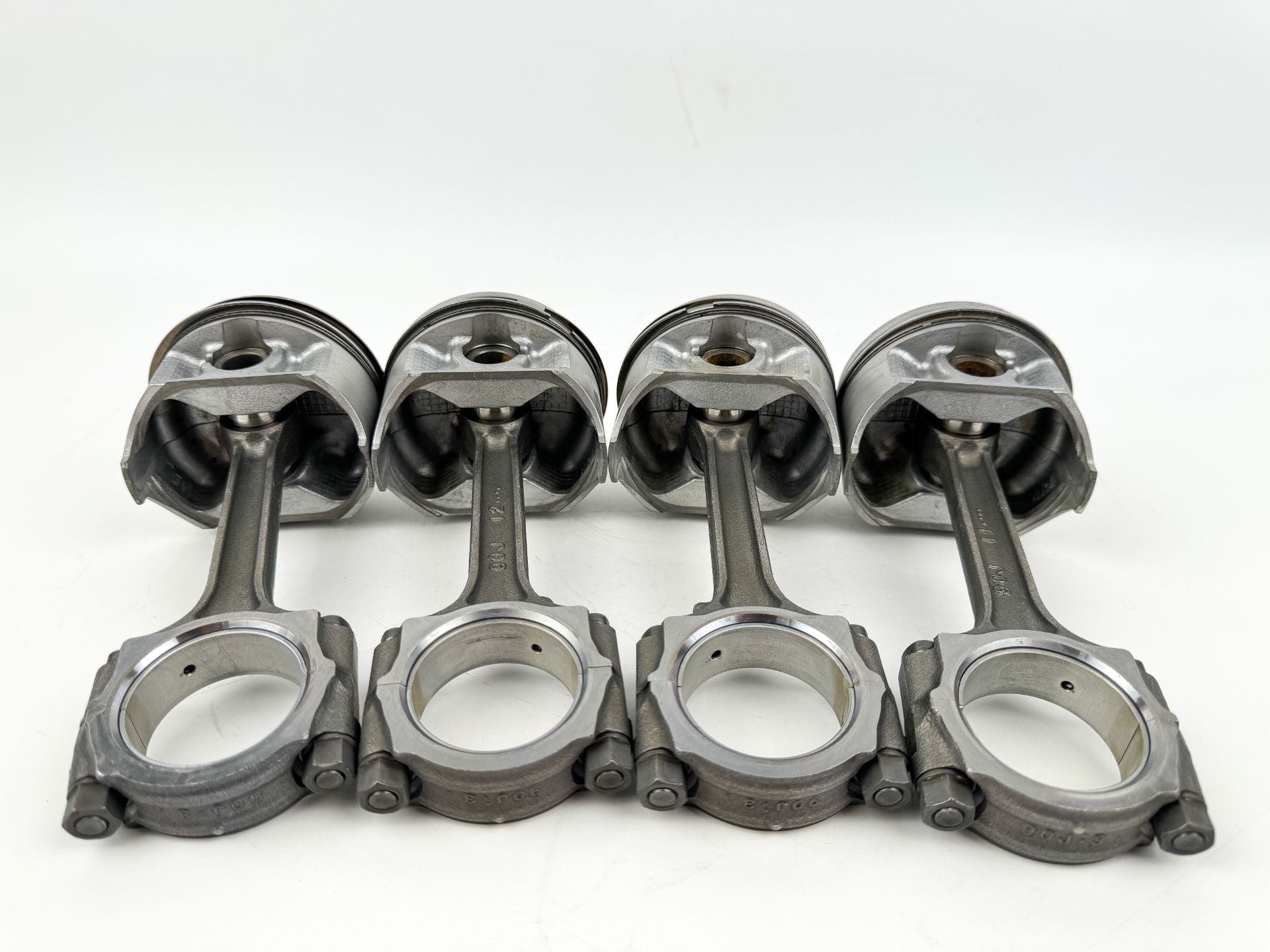 2003 Johnson / Johnson 140 HP 4 Stroke Outboard Piston & Connecting Rod Set 12160-92J00