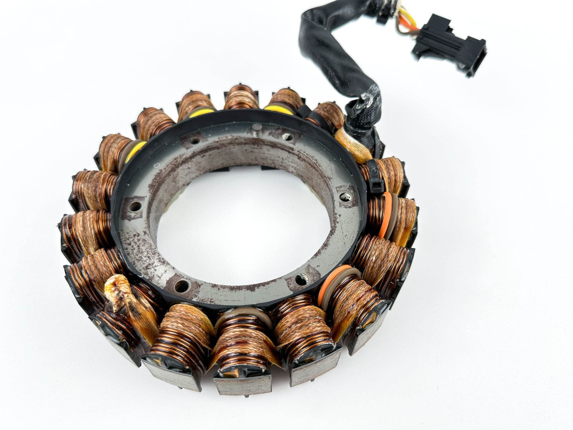 2013 Evinrude 250 HP 2 Stroke Outboard Stator Assembly 0586948 OEM
