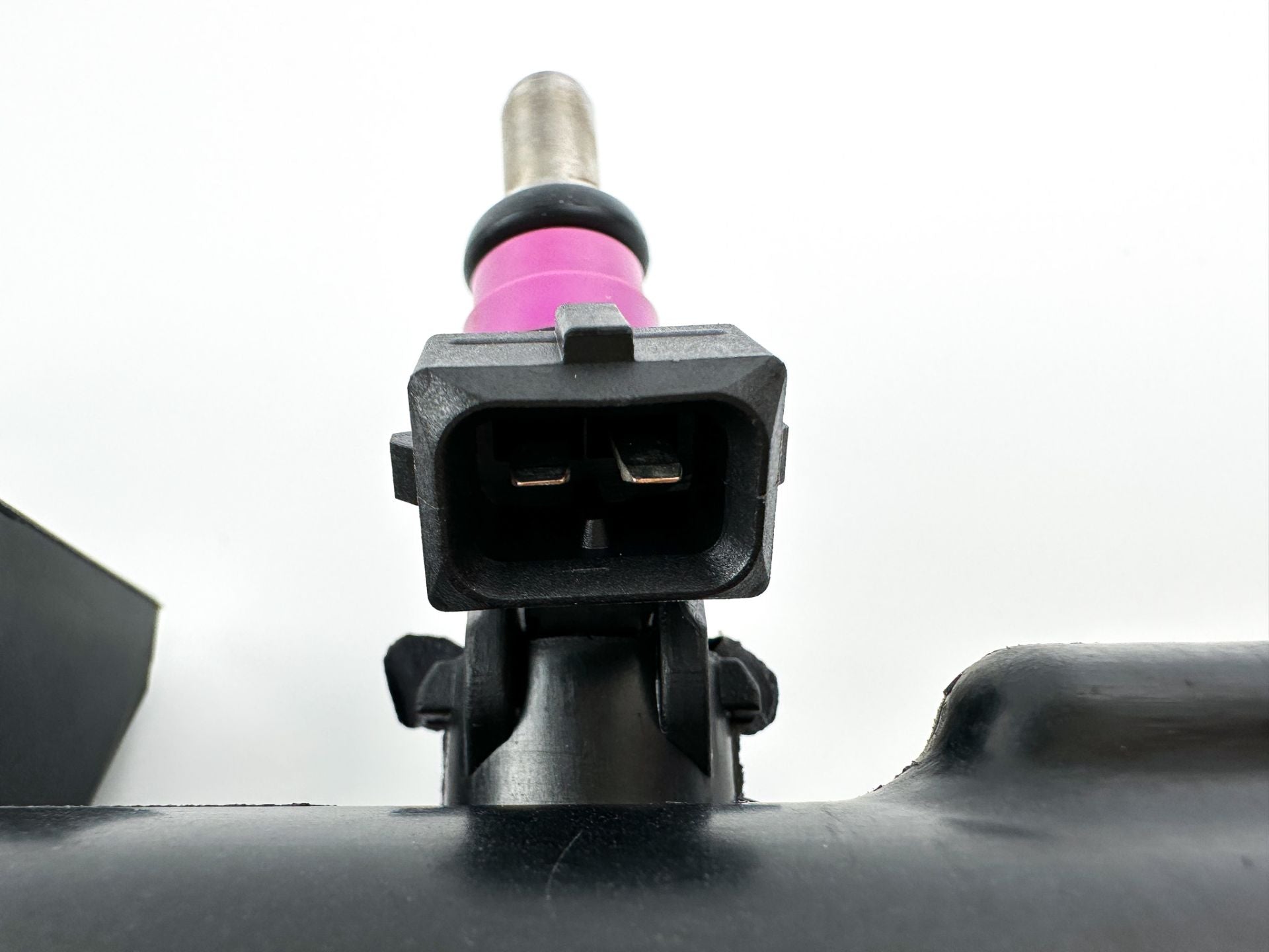 2014 Mercury 115 HP 4 Stroke Outboard Fuel Injector Set W/ Rail 8M0006027 OEM