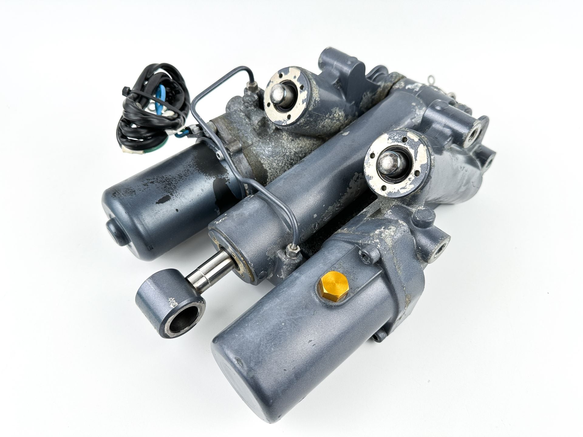 02-18 Yamaha 200 225 250 300 HP 4 Stroke Outboard Power Trim Tilt Unit