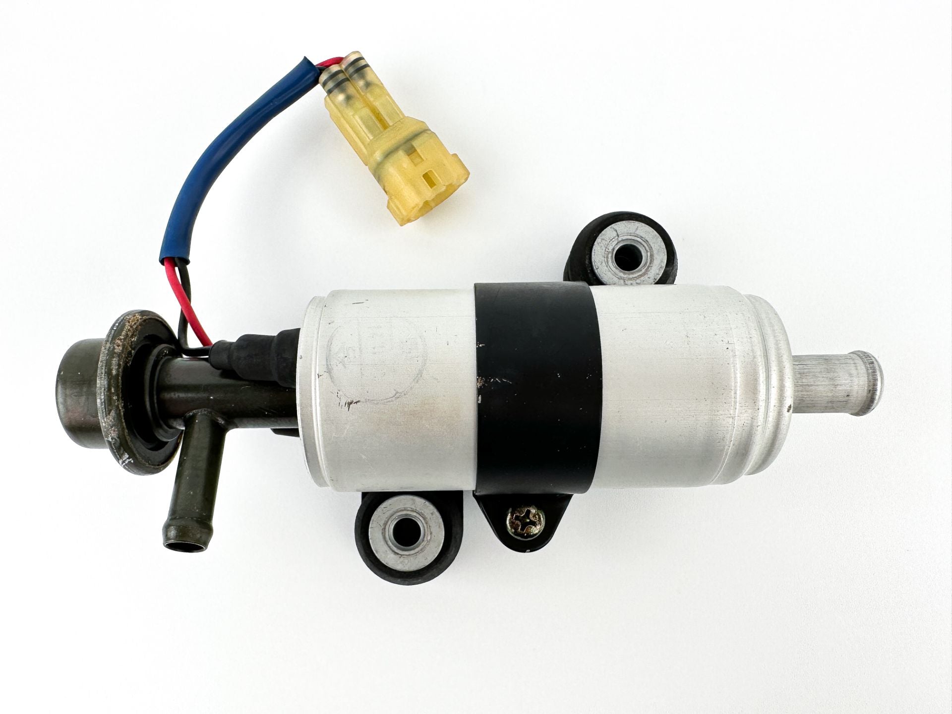 2006 Suzuki 225 HP 4 Stroke Outboard Fuel Pump 15100-94900 OEM