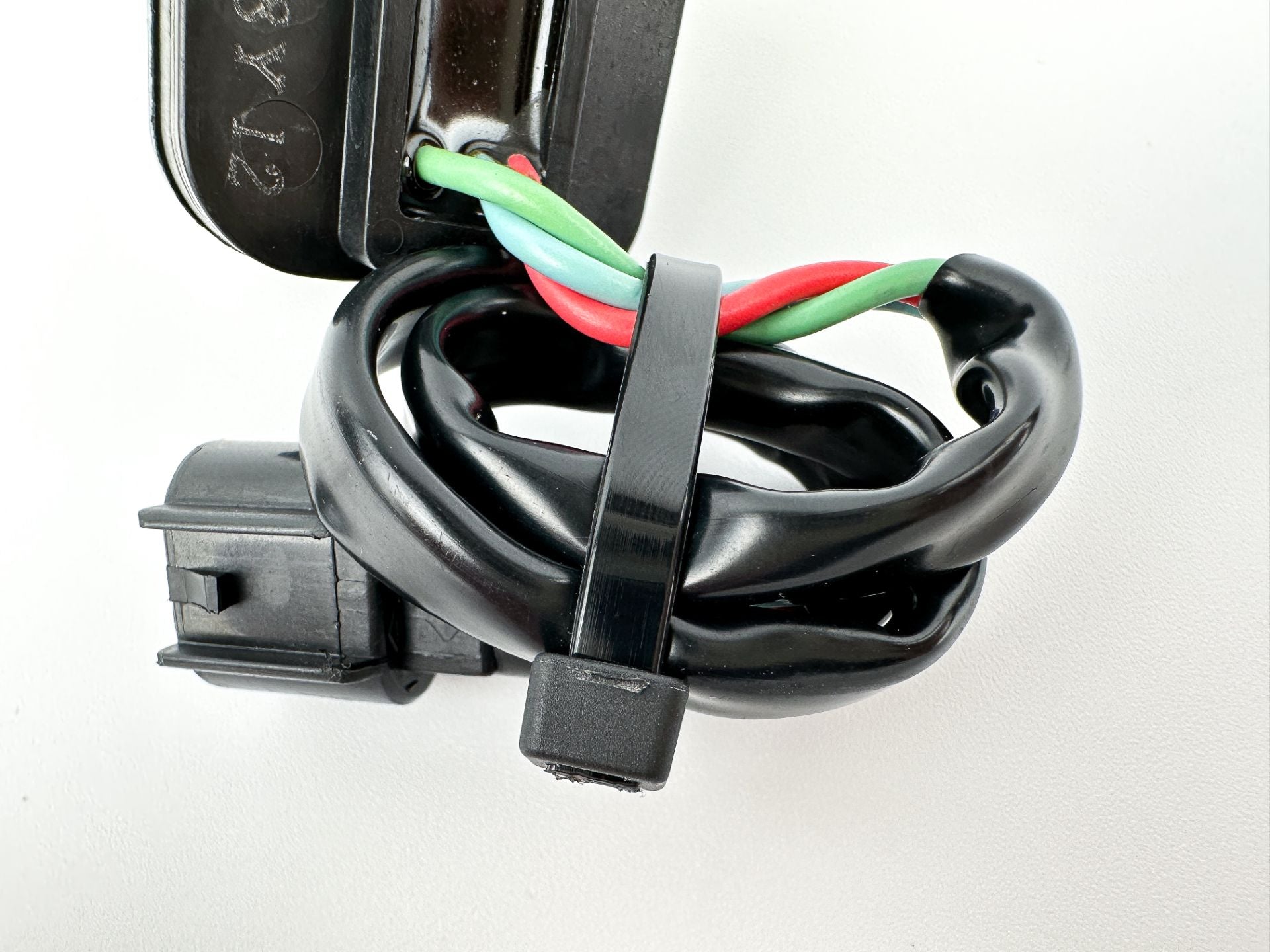 2009 Yamaha 225 HP 2 Stroke Outboard Trim Switch 69J-82563-00-00 OEM