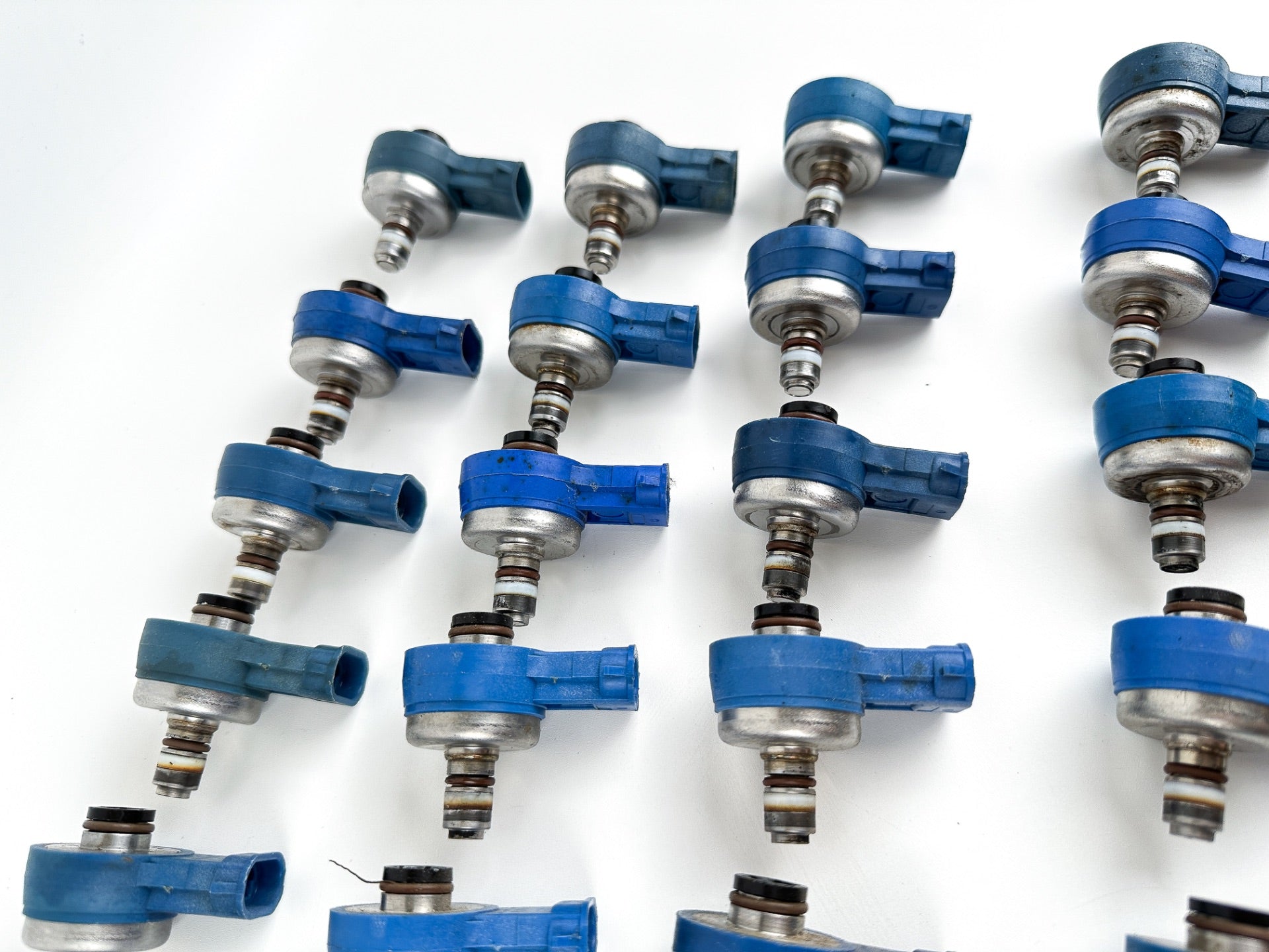 Lot of 60 Mercury Optimax Air Injectors OEM Used Untested Core Rebuild Parts