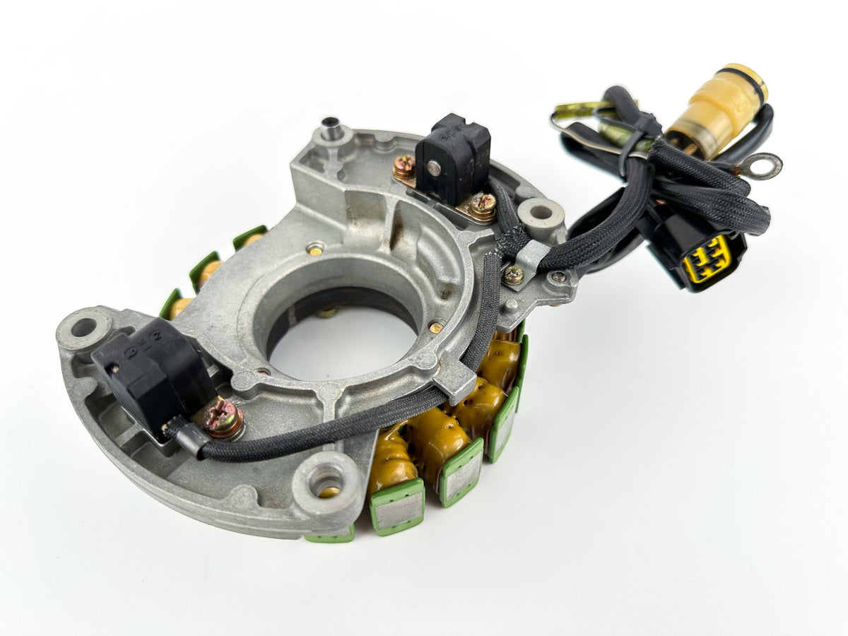 02-04 Yamaha 75 80 90 100 HP 4 Stroke Outboard Pulser Base Stator Assembly 67F-85560-01-00