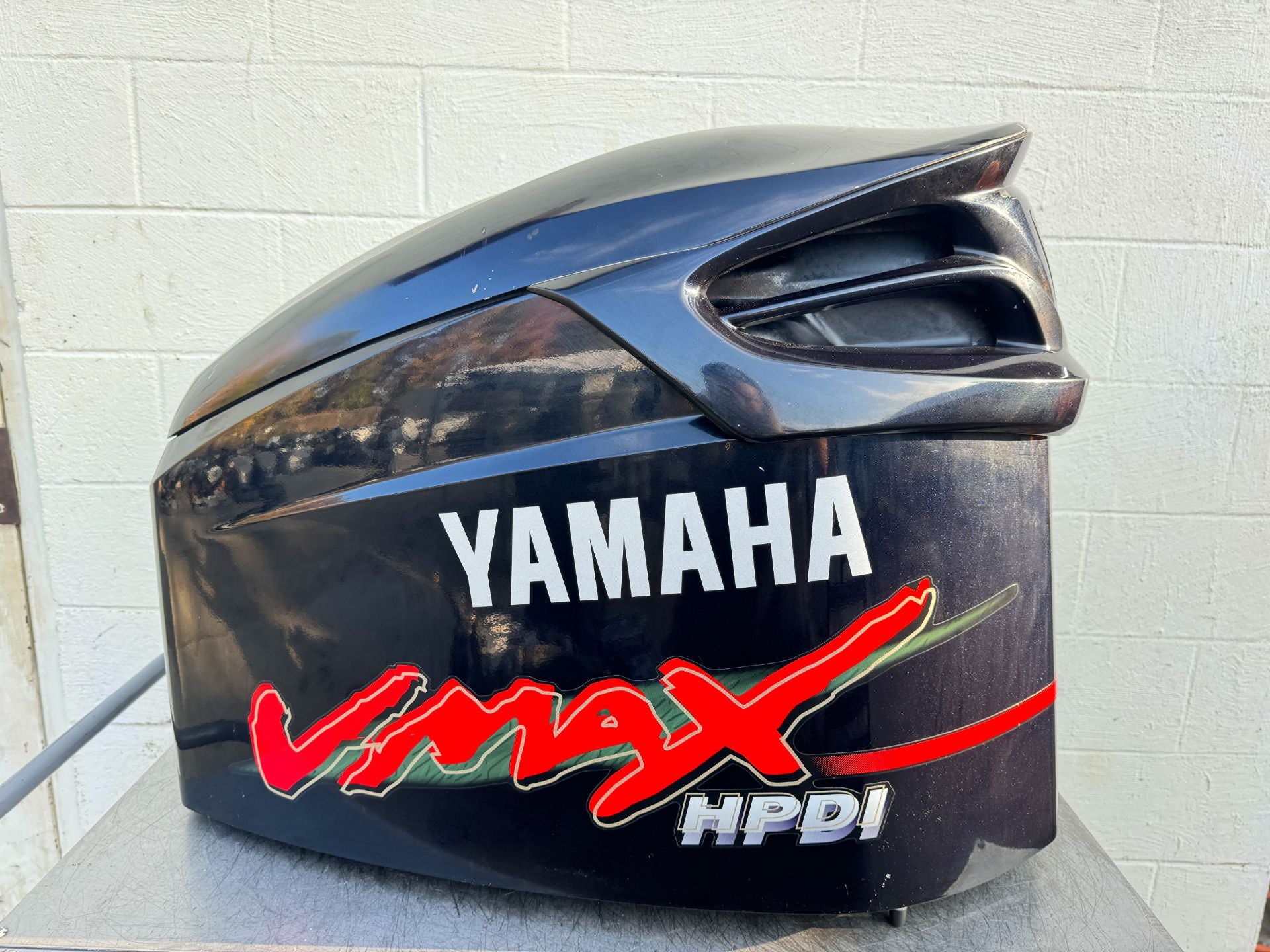 2005 Yamaha 250 HP 2 Stroke Outboard Top Cowling 60X-42610-00-NA OEM