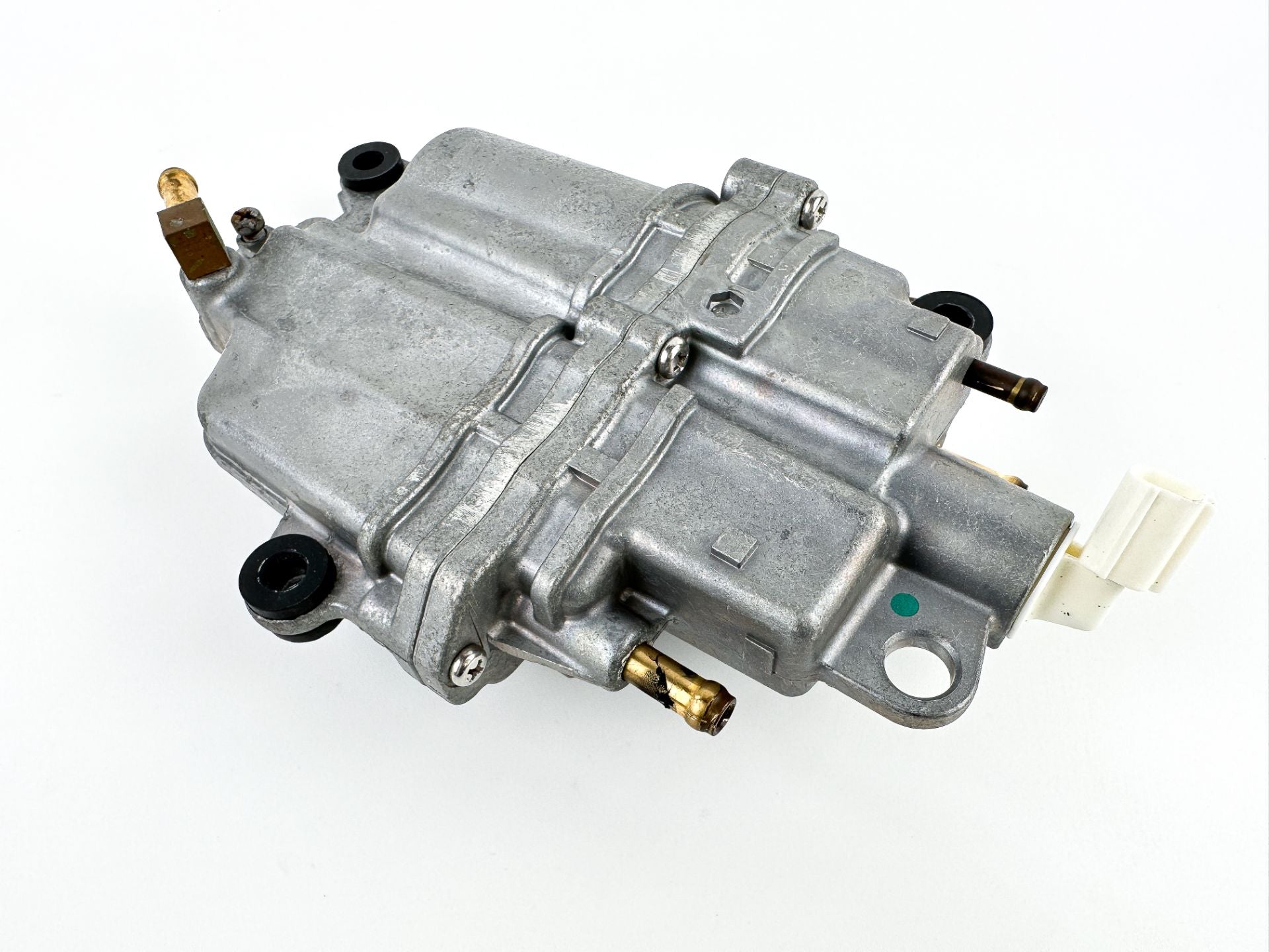 2009 Suzuki 90 HP 4 Stroke Outboard Vapor Separator Tank VST 15600-87L00 OEM