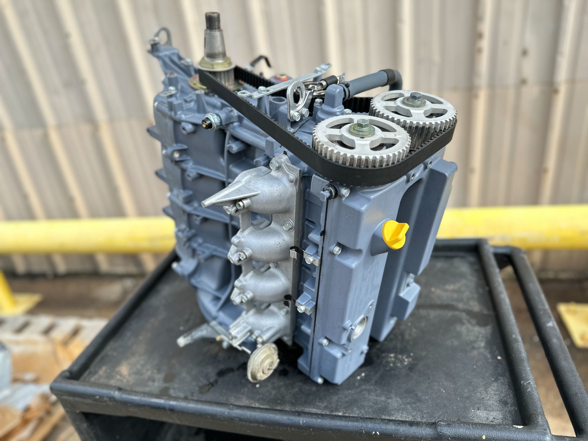 2001 - 2004 Yamaha F 80 90 100 HP 4 Stroke Outboard Powerhead Crankcase Assembly