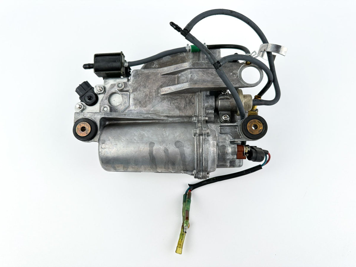 2002 Yamaha 200 HP 2 Stroke Outboard VST Float Chamber Assembly 68F-14182-01-00 OEM