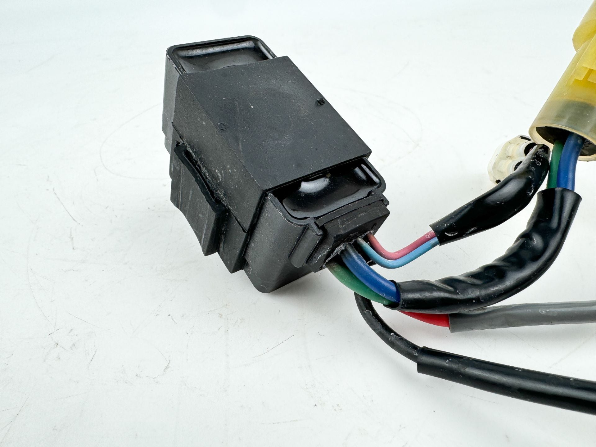 2014 Suzuki 175 HP 4 Stroke Outboard Trim Tilt Relay 38410-93J12 OEM