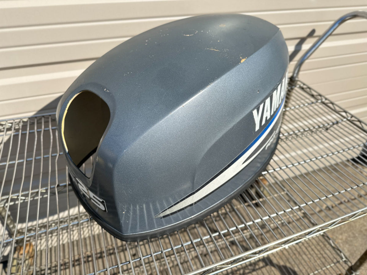 2005 Yamaha 25 HP 4 Stroke Outboard Top Cowling 65W-42610-20-4D OEM