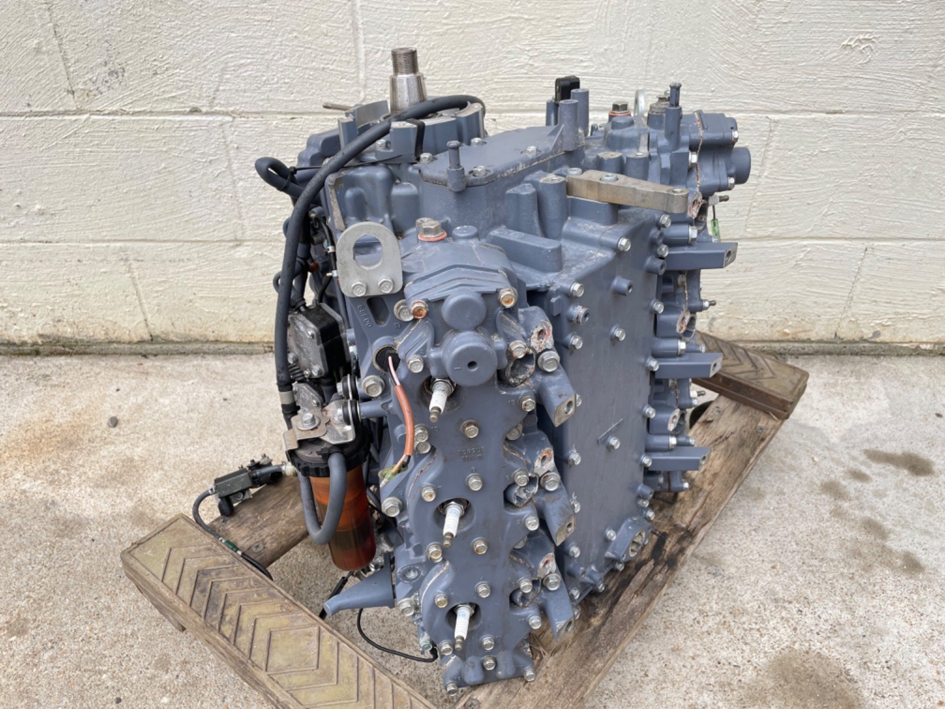 2001 Yamaha 225HP OX66 2 Stroke Outboard Powerhead Crankcase Assembly 