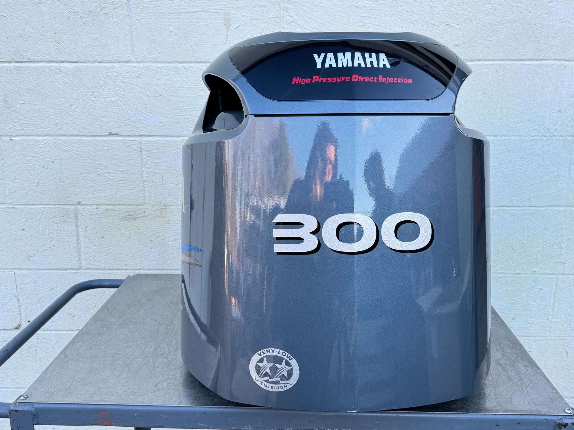 2004-2006 Yamaha 300HP 2 Stroke HPDI Top Cover Cowling Hood