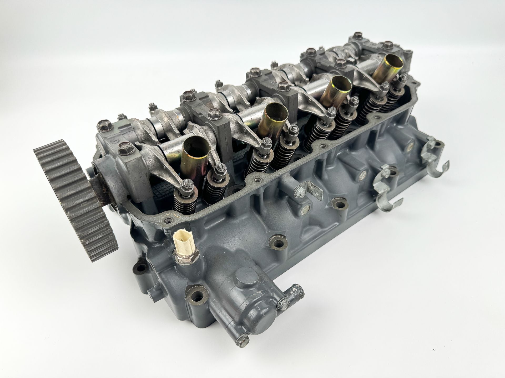 2004 Honda 130 HP 4 Stroke Outboard Cylinder Head 12215-ZW5-010ZA OEM