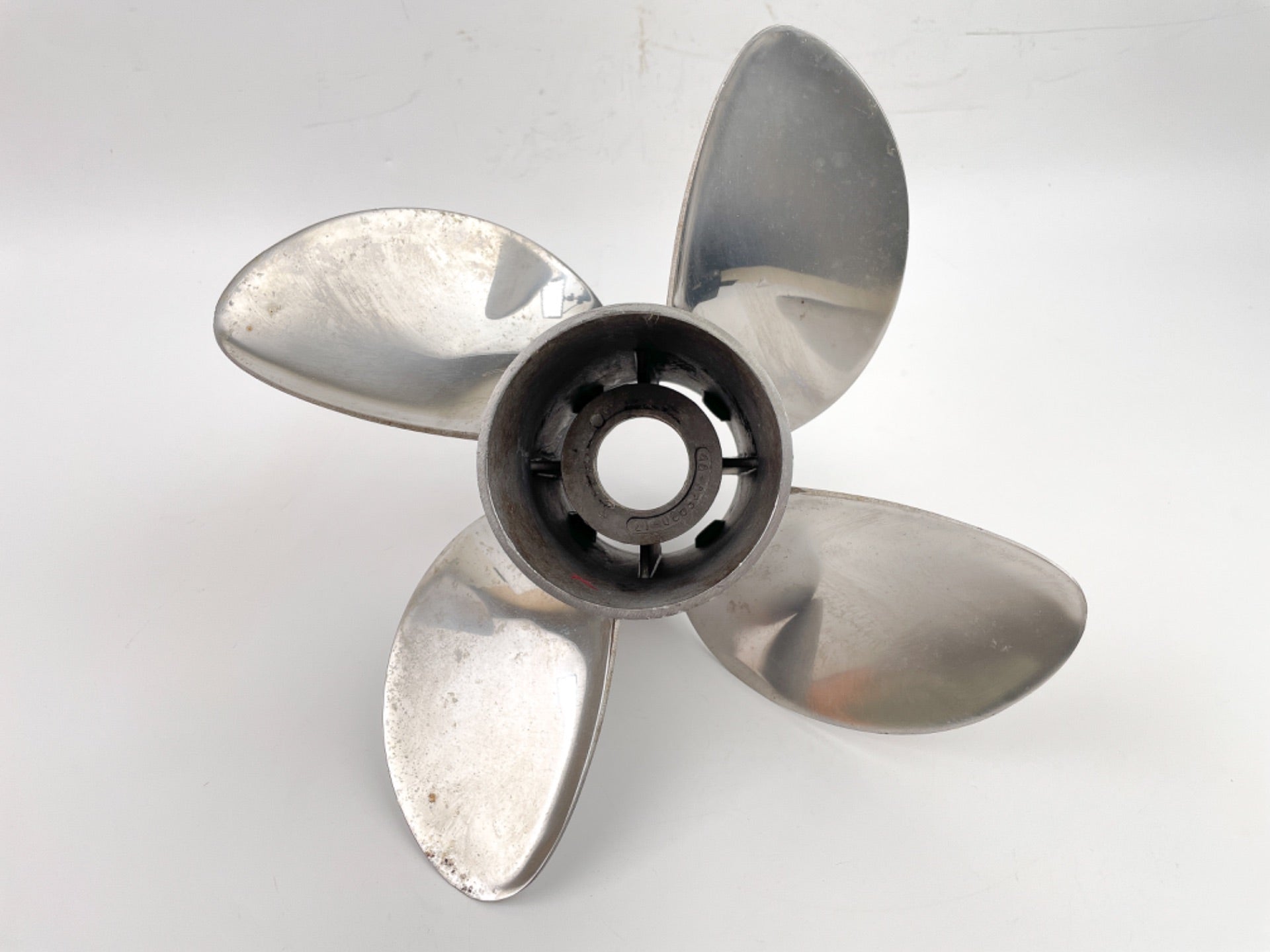 Mercury Trophy Boat Propeller 48-825930A46 | RH 13 3/4 x 13P