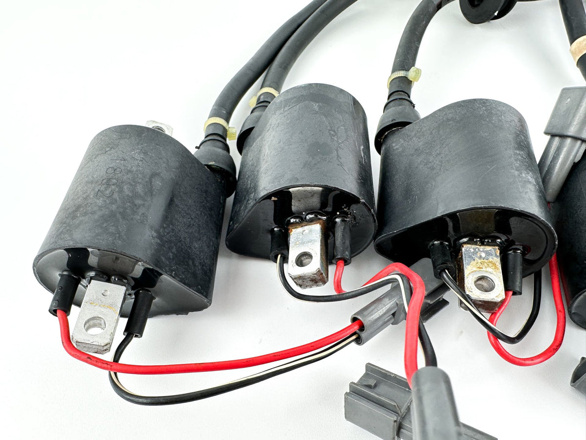 2002 Yamaha 200 HP 2 Stroke Outboard Ignition Coil Set 68F-82310-01-00 OEM
