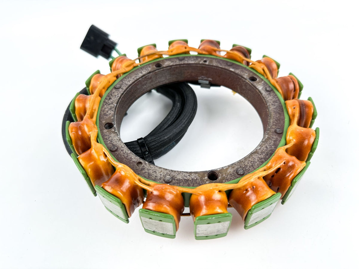 2004 Yamaha 150 HP 2 Stroke Outboard Stator Assembly 68F-81410-00-00 OEM